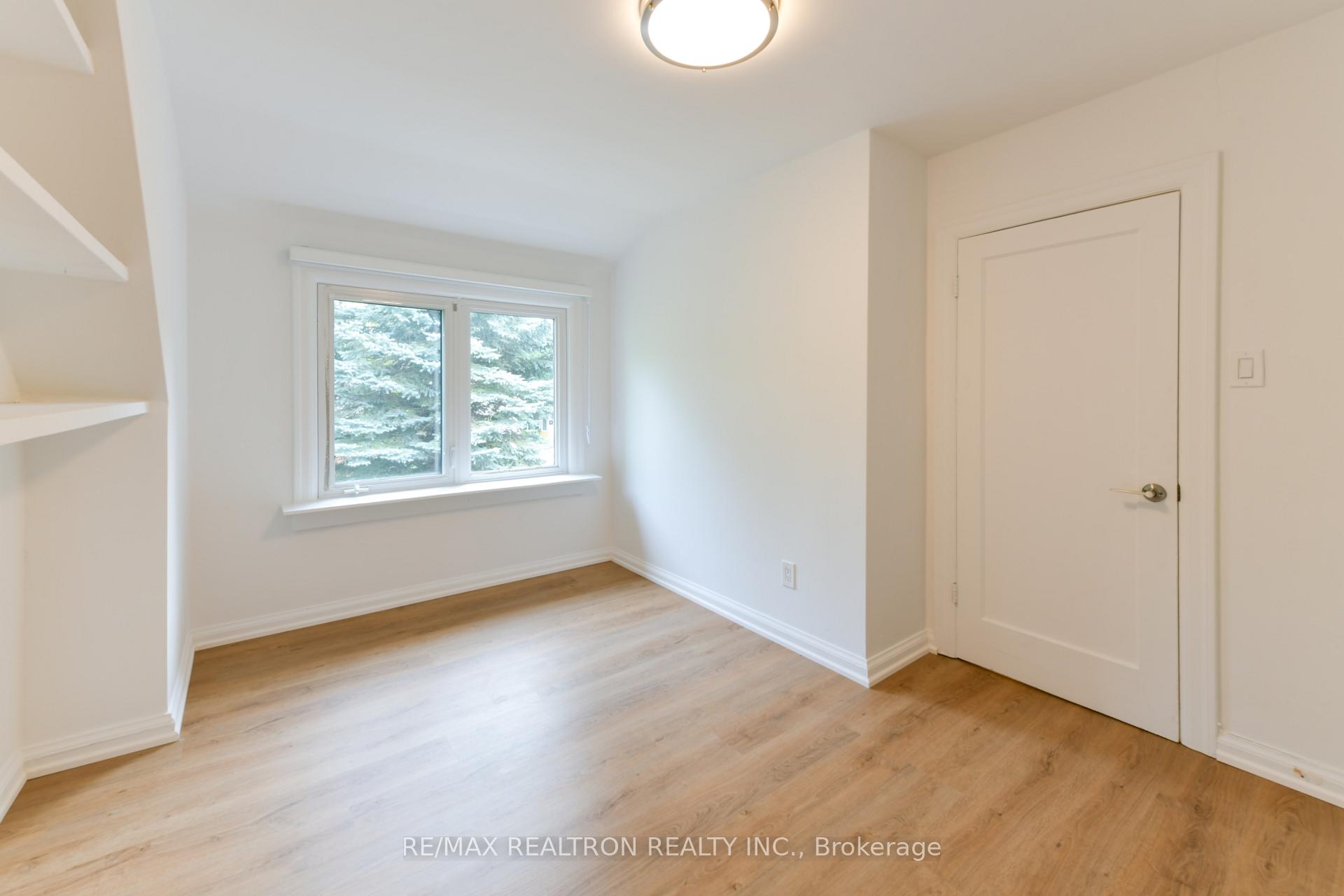 Photo 33 of 150 Upper Canada Drive, North York, St. Andrew-Windfields — HOMEH
