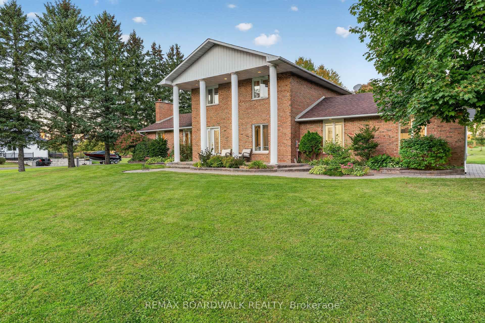 Photo 4 of 1139 St Joseph Road, Russell, Russell Twp — HOMEH