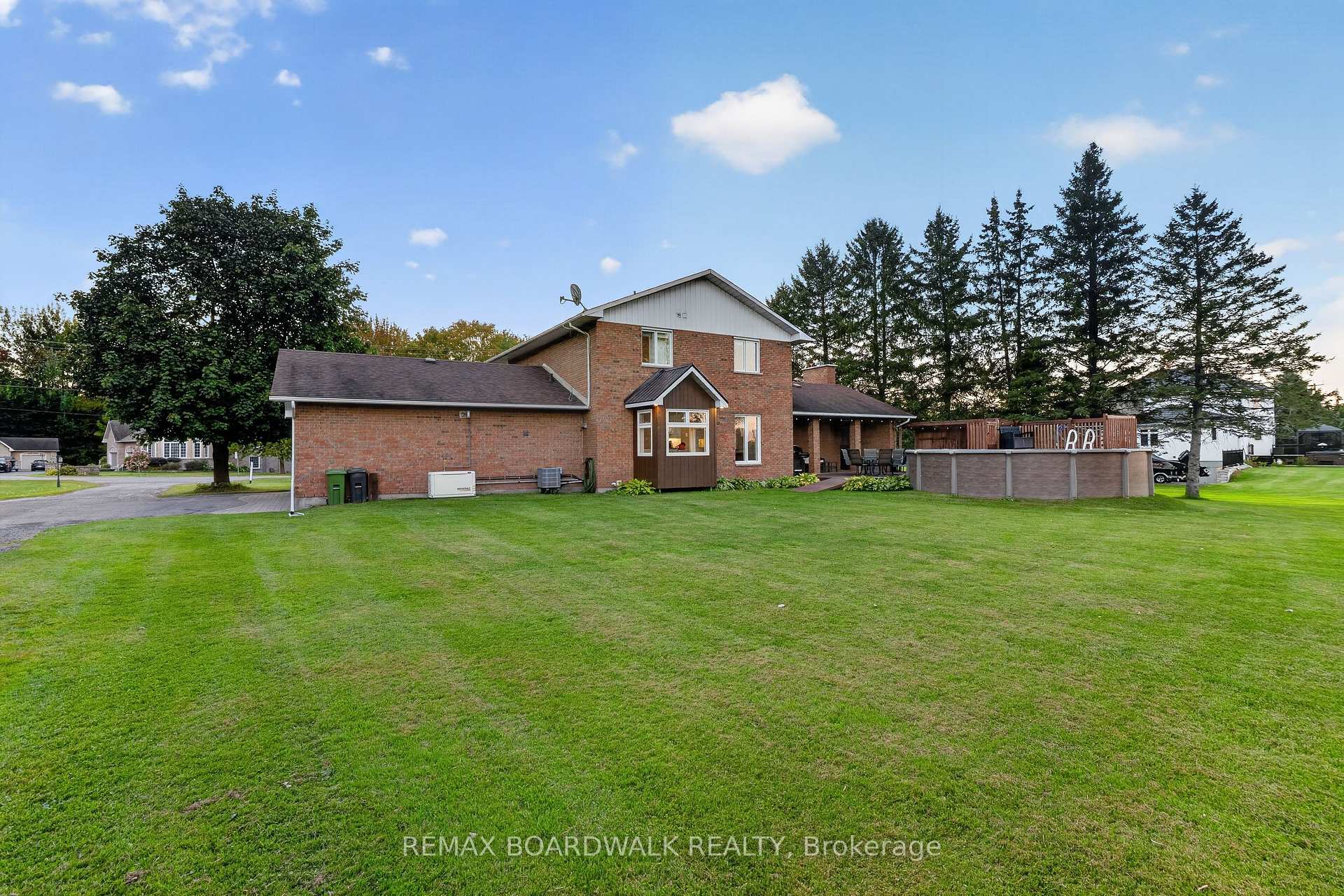 Photo 98 of 1139 St Joseph Road, Russell, Russell Twp — HOMEH