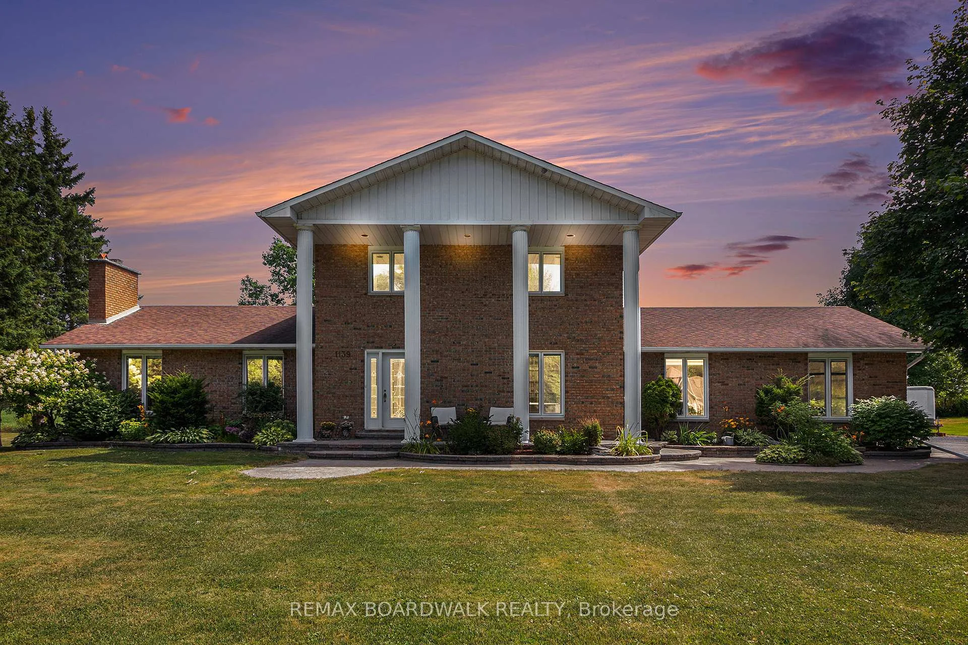 Photo 3 of 1139 St Joseph Road, Russell, Russell Twp — HOMEH
