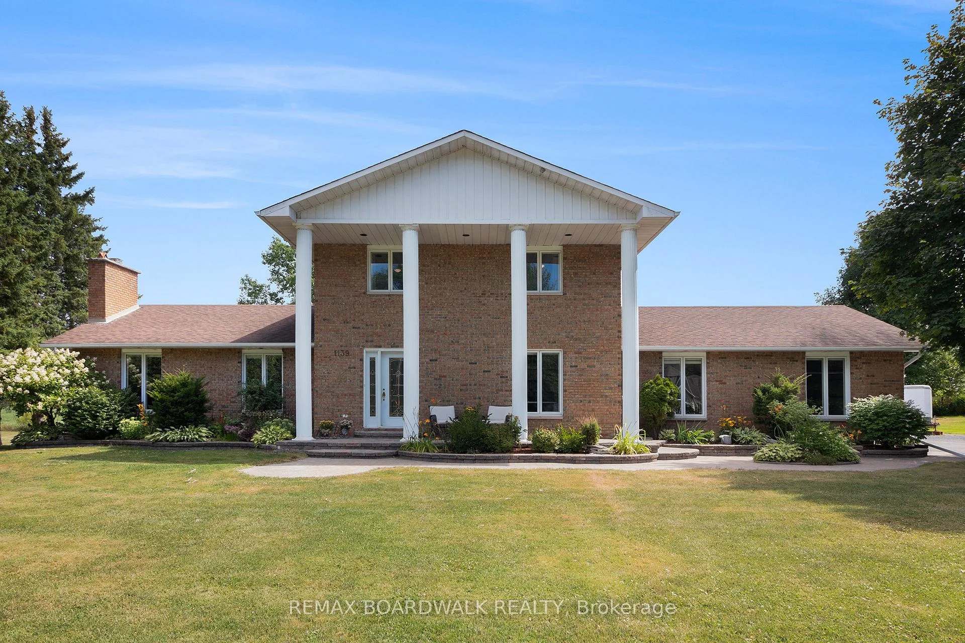 Photo 5 of 1139 St Joseph Road, Russell, Russell Twp — HOMEH
