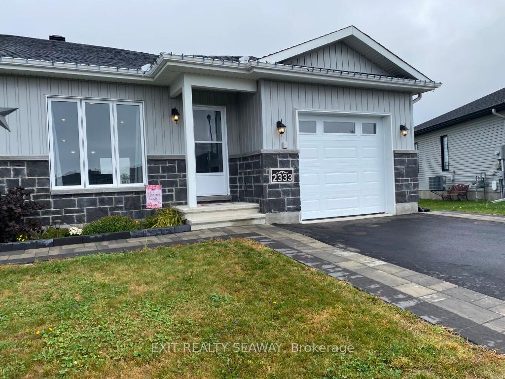 Photo 1 of 2333 Watson Crescent, Cornwall — HOMEH