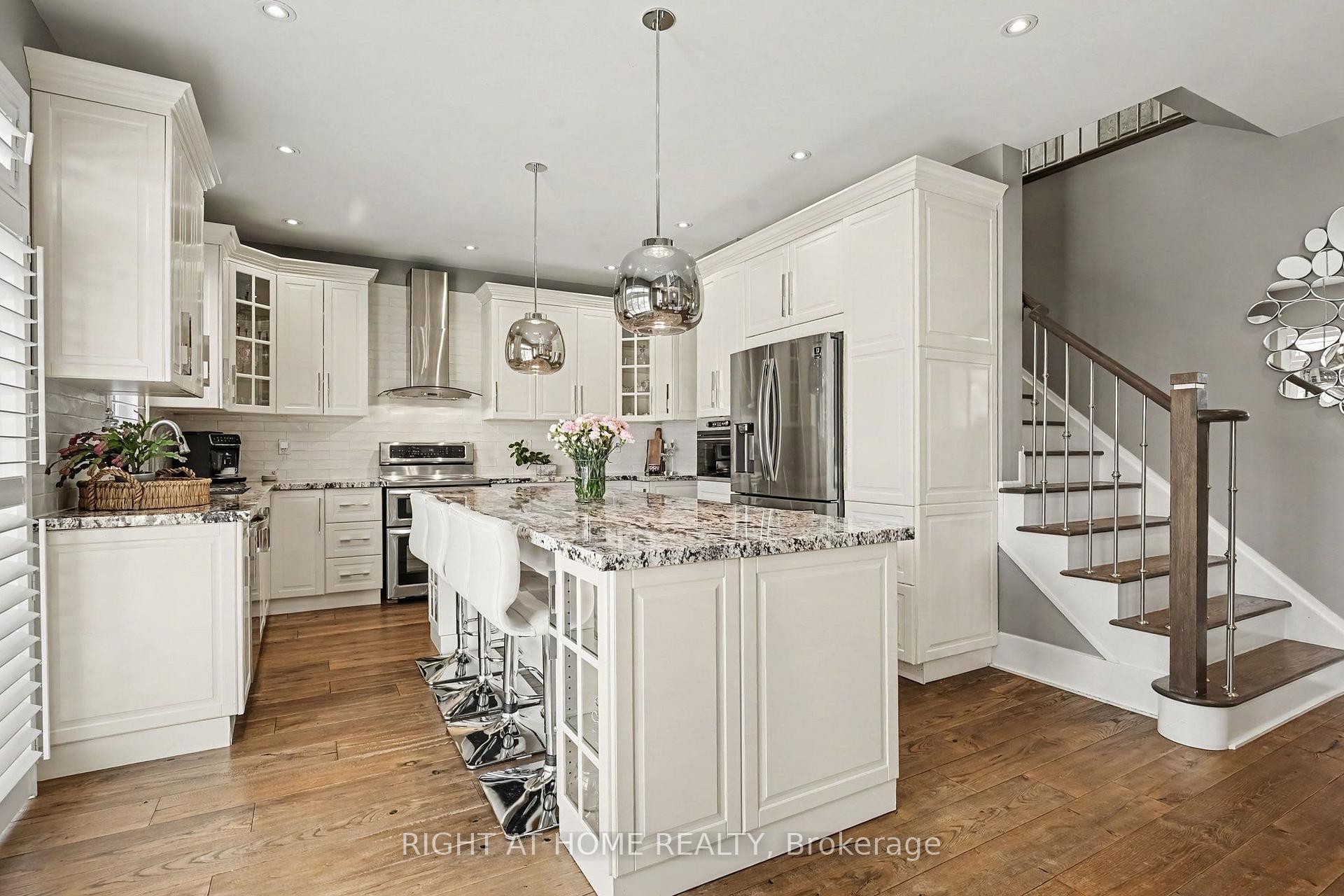 Photo 3 of 420 Kincardine Terrace, Milton, Scott — HOMEH
