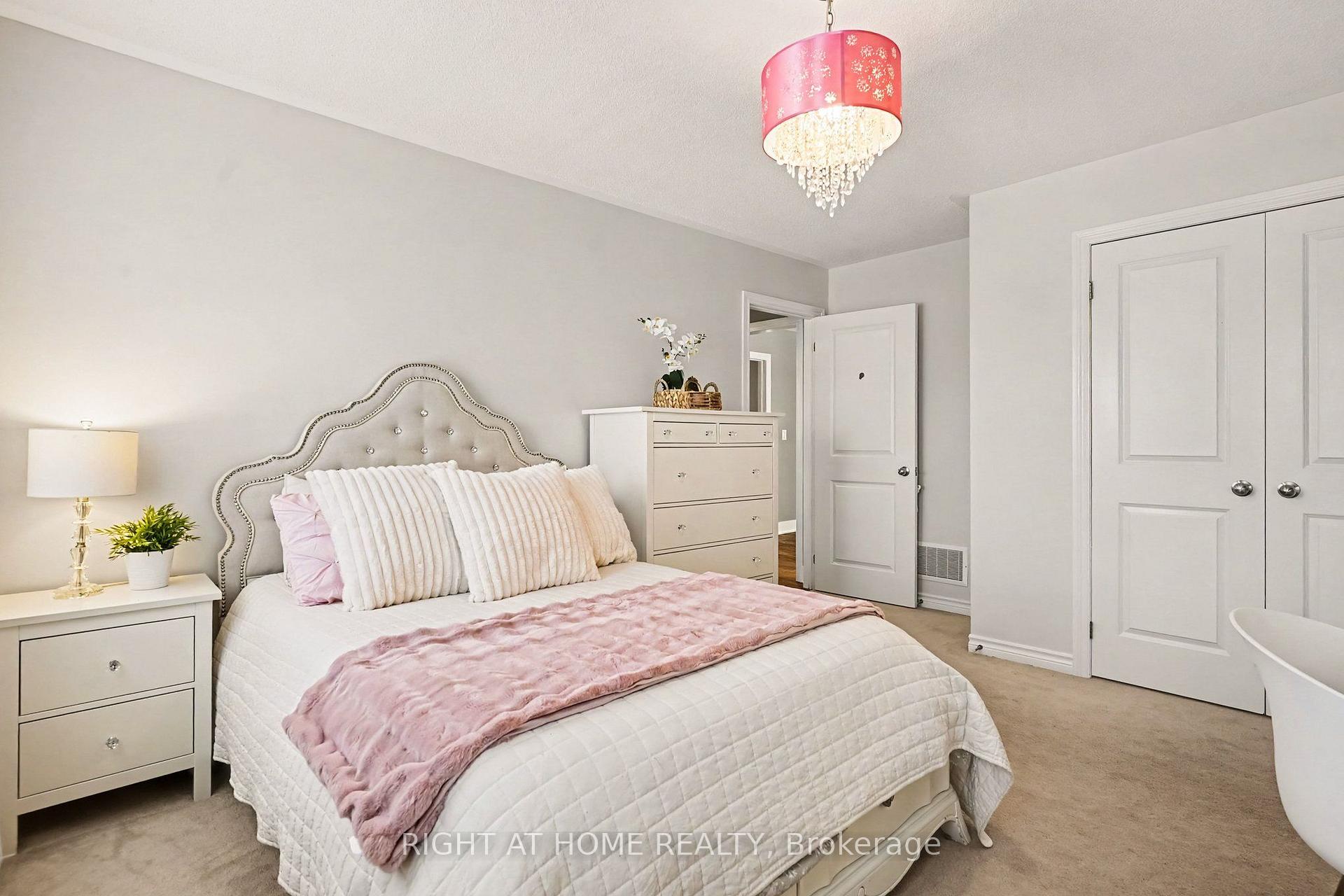 Photo 14 of 420 Kincardine Terrace, Milton, Scott — HOMEH