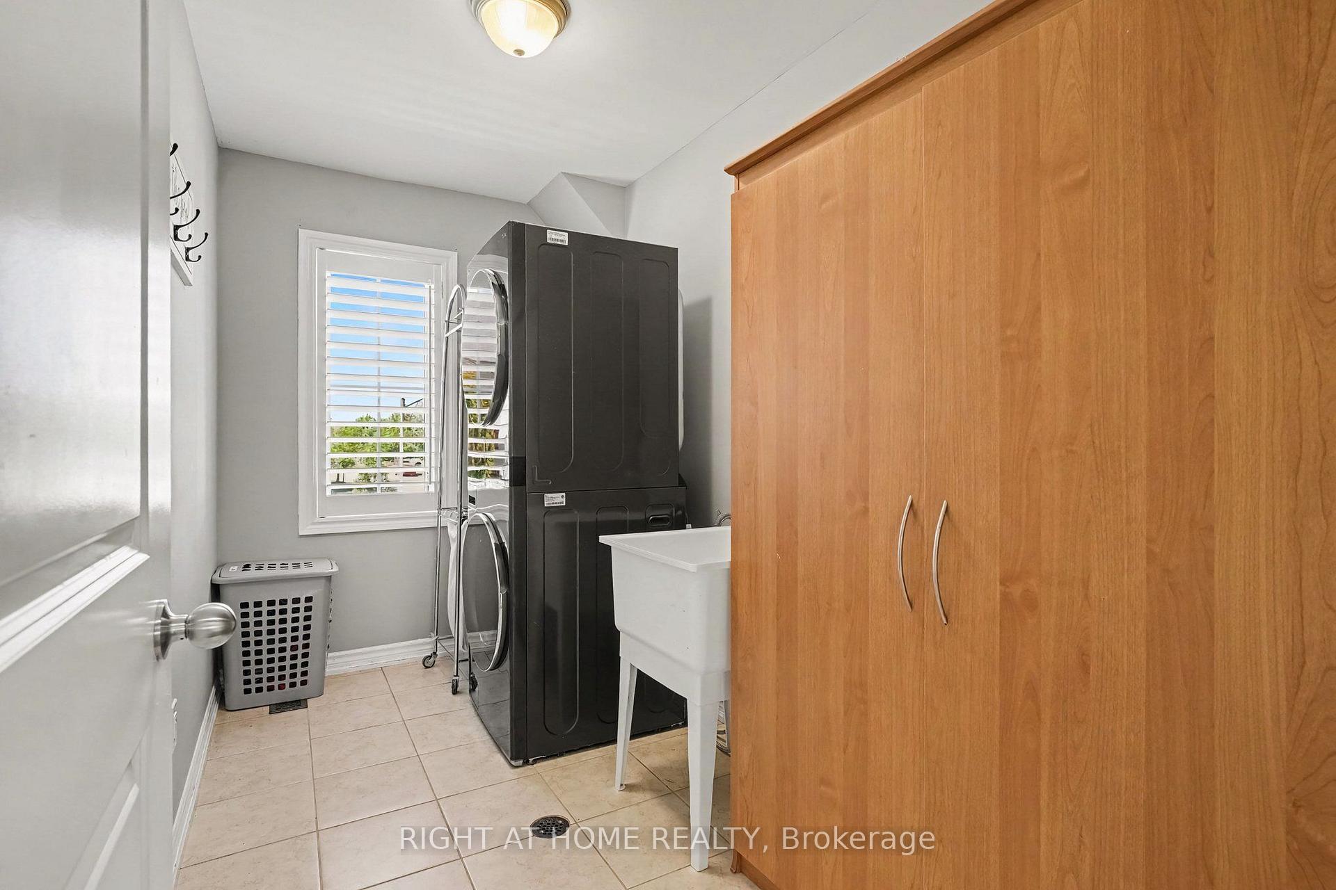 Photo 20 of 420 Kincardine Terrace, Milton, Scott — HOMEH