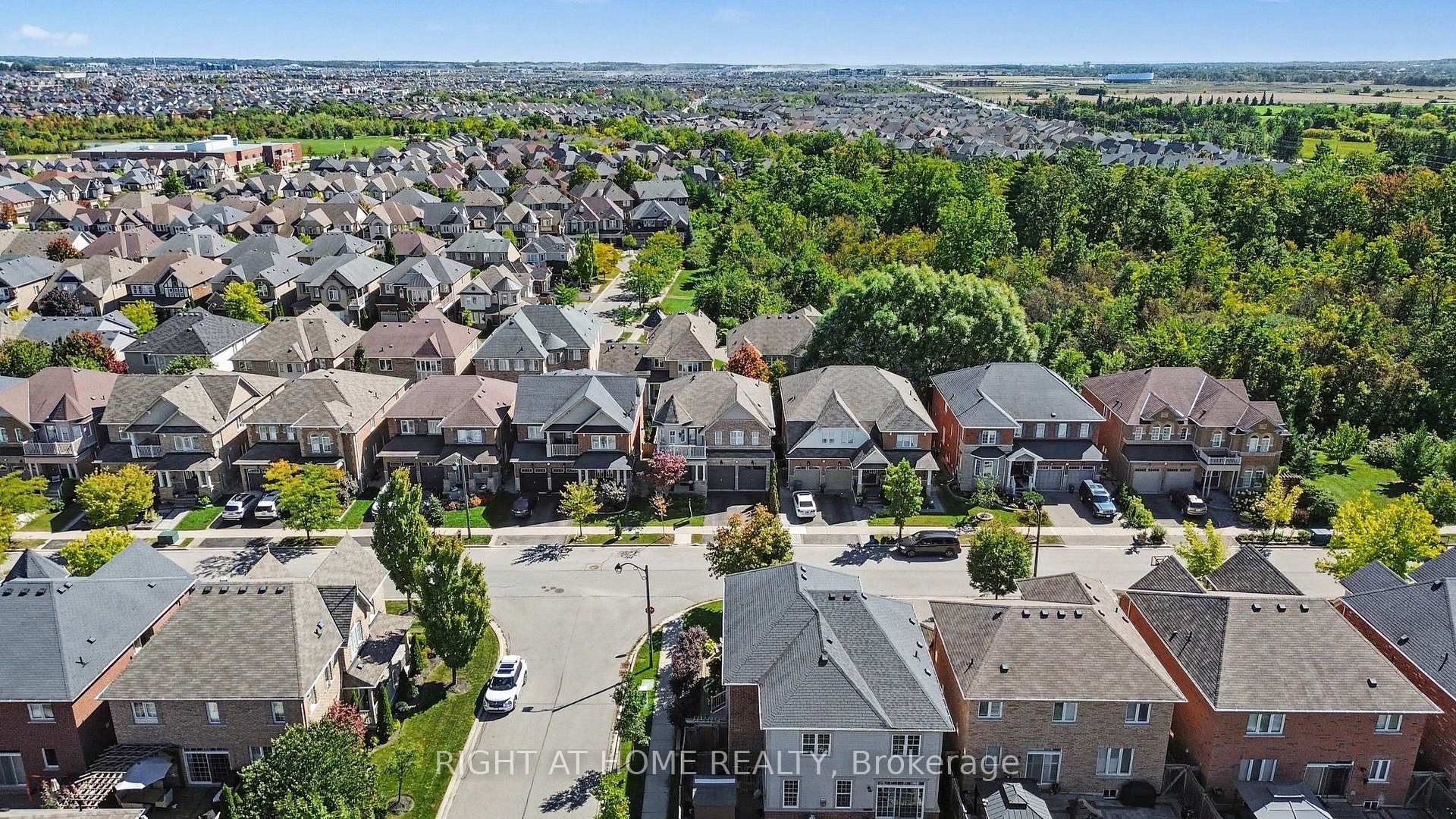 Photo 31 of 420 Kincardine Terrace, Milton, Scott — HOMEH