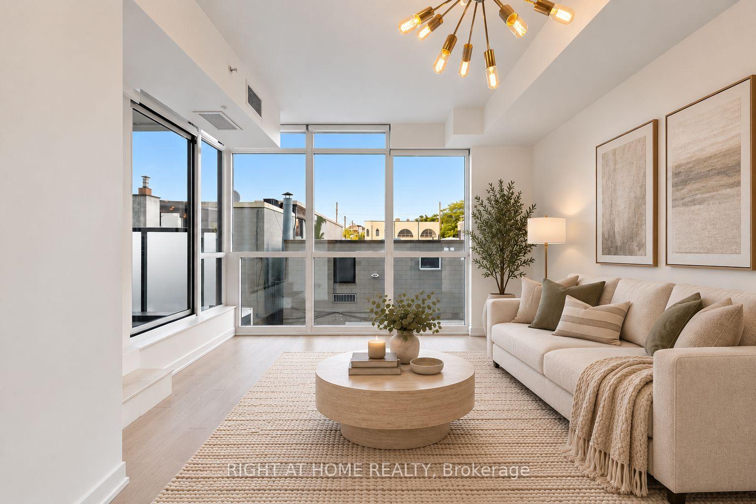 Photo 2 of Unit 307, 36 Howard Park Avenue, Toronto, Roncesvalles — HOMEH