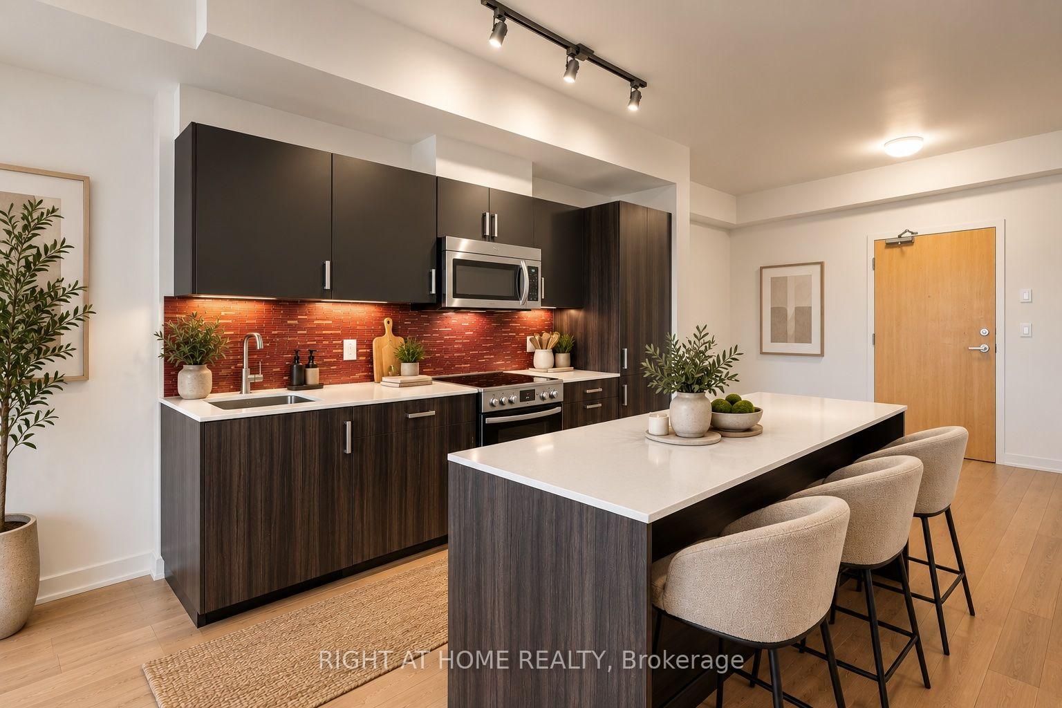 Photo 6 of Unit 307, 36 Howard Park Avenue, Toronto, Roncesvalles — HOMEH