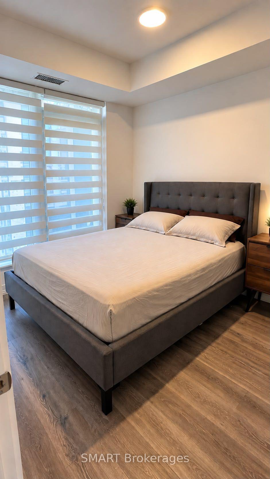 Photo 3 of Unit 1806, 395 Square One Drive, Mississauga, City Centre — HOMEH