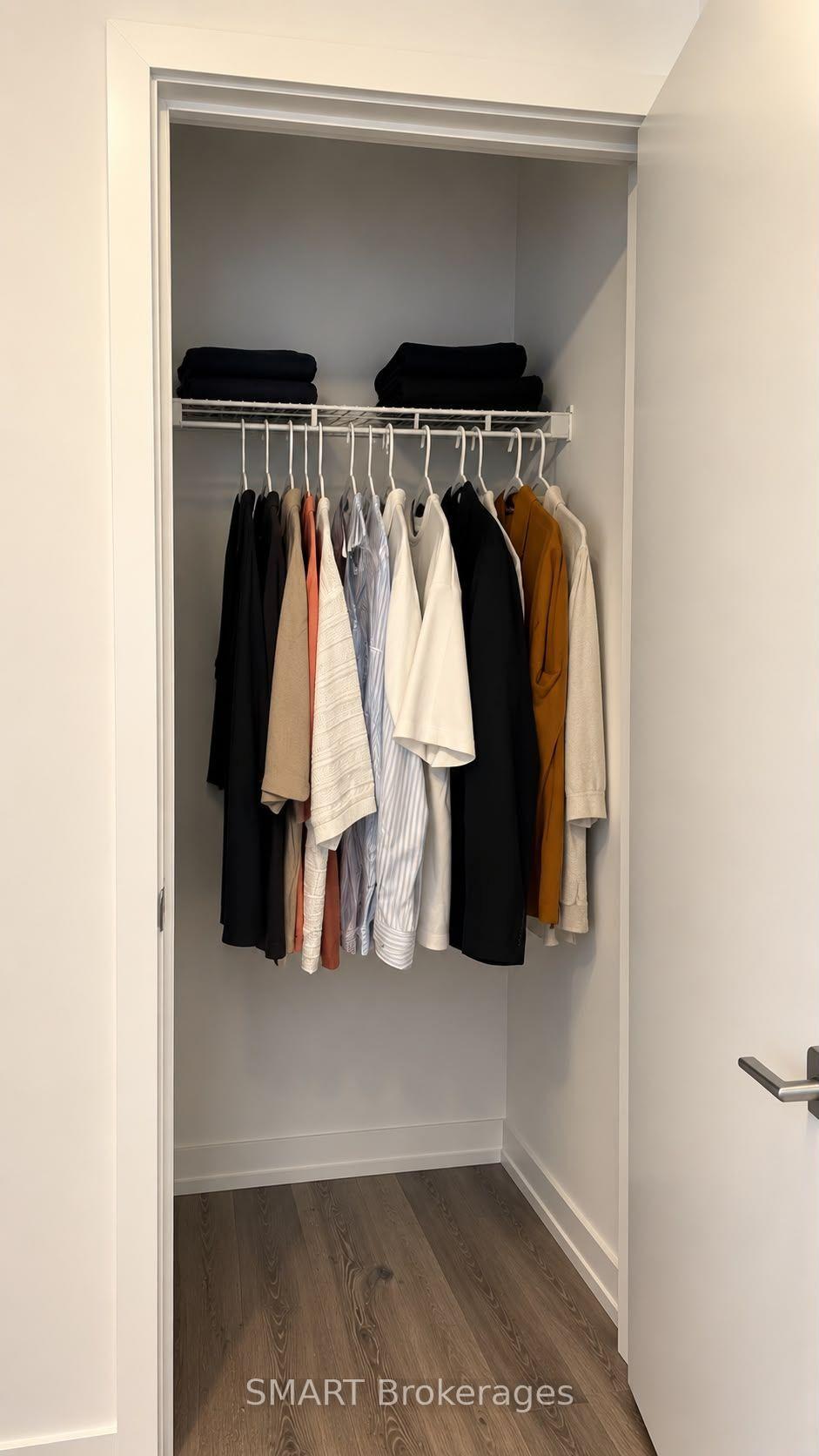 Photo 4 of Unit 1806, 395 Square One Drive, Mississauga, City Centre — HOMEH