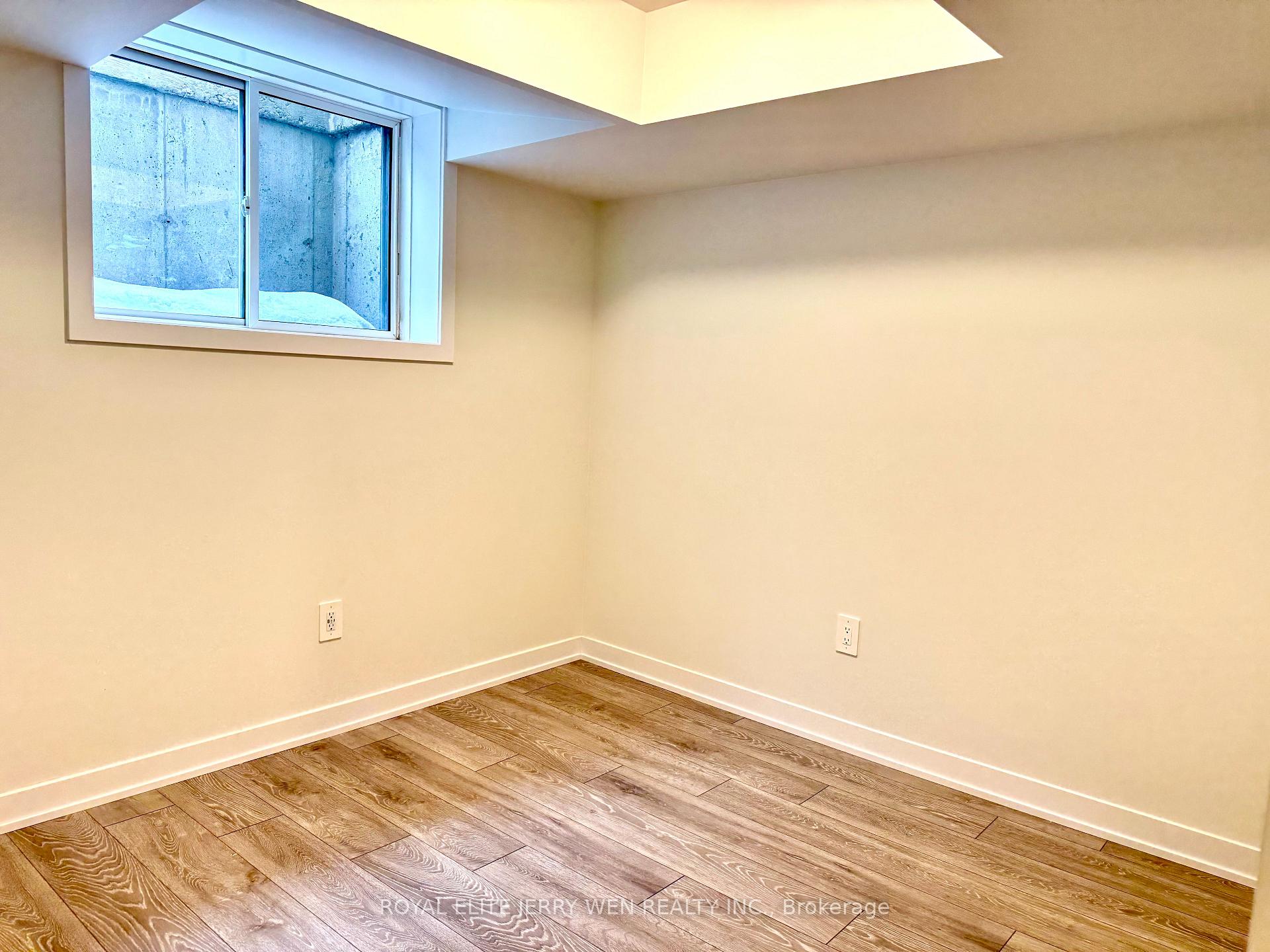 Photo 6 of Unit Basement, 2 Green Gardens Boulevard, Toronto, Englemount-Lawrence — HOMEH