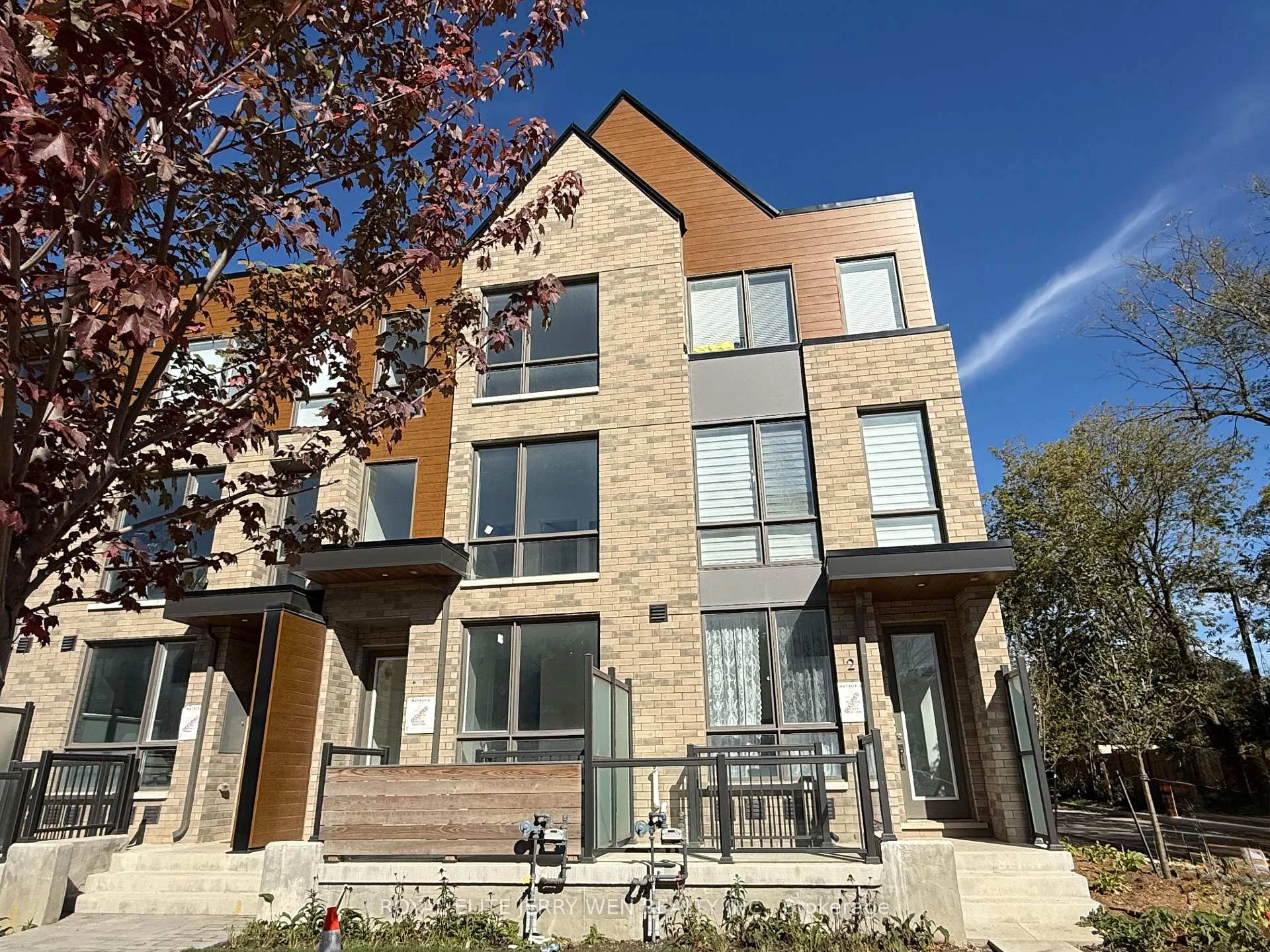 Photo 1 of Unit Basement, 2 Green Gardens Boulevard, Toronto, Englemount-Lawrence — HOMEH