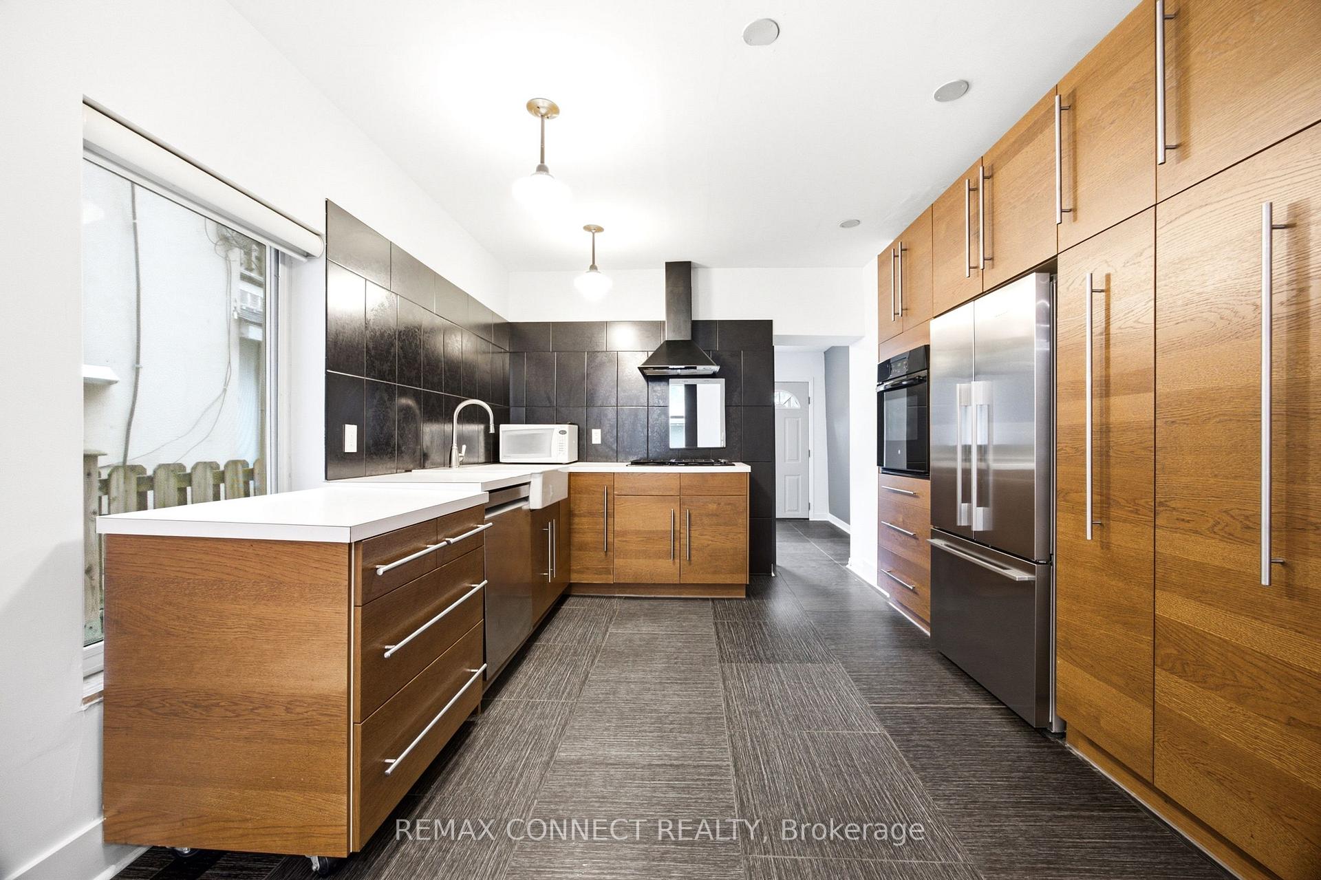 Photo 13 of Unit Main, 37 Noble Street, Toronto, Roncesvalles — HOMEH
