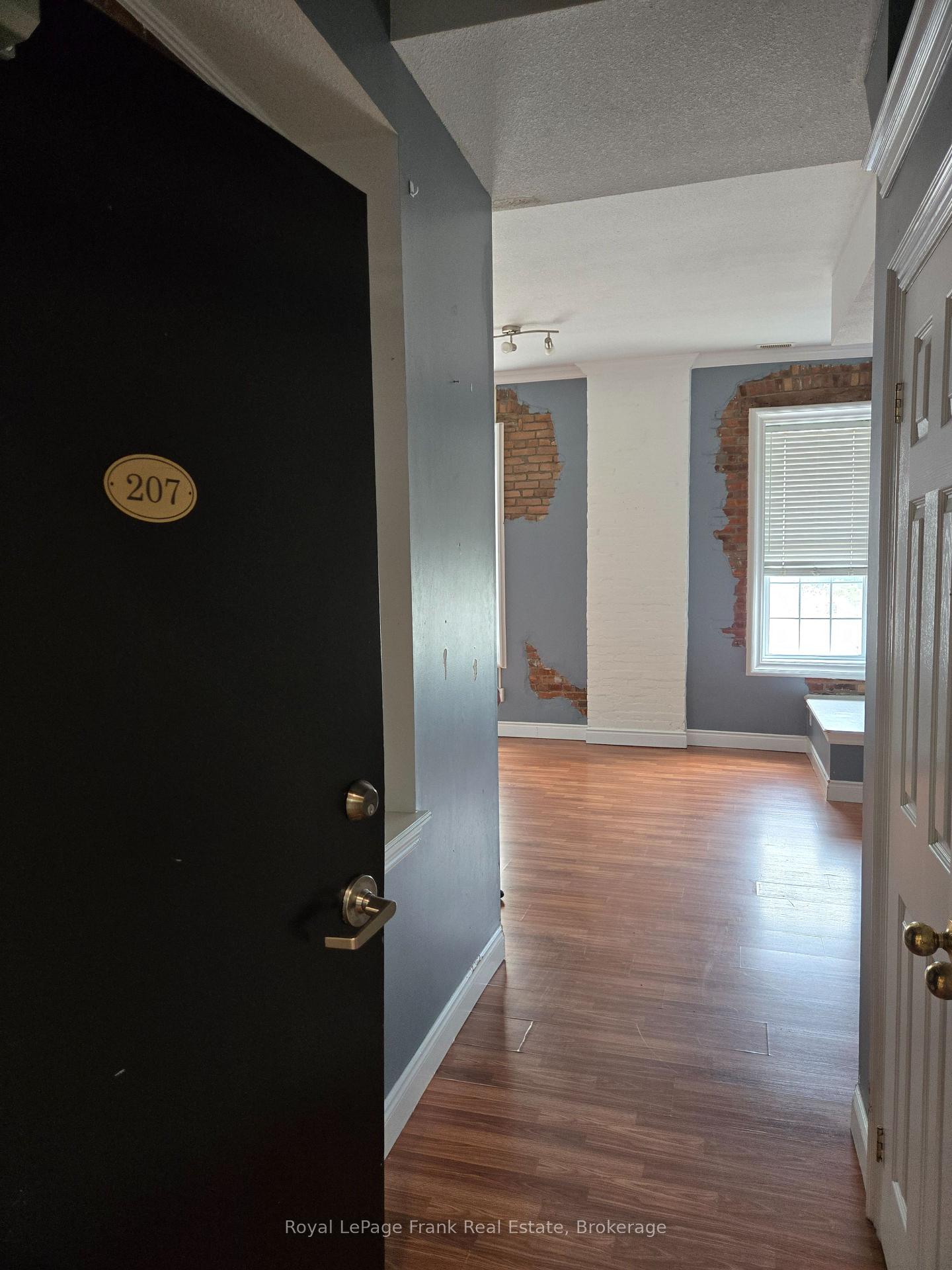 Photo 7 of Unit 207, 54 King Street E, Clarington, Bowmanville — HOMEH