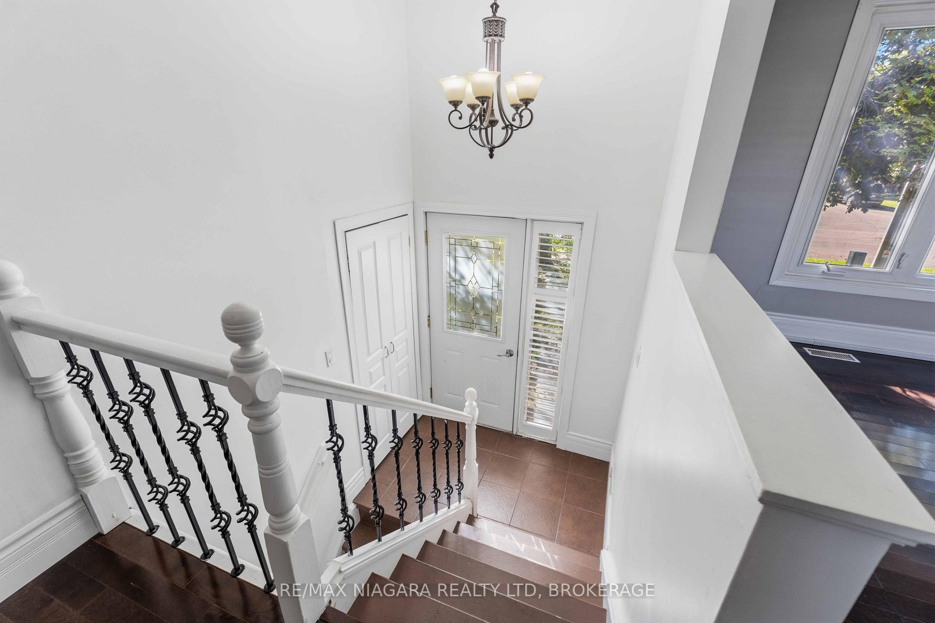 Photo 6 of 60 Brant Avenue, Welland, N. Welland — HOMEH