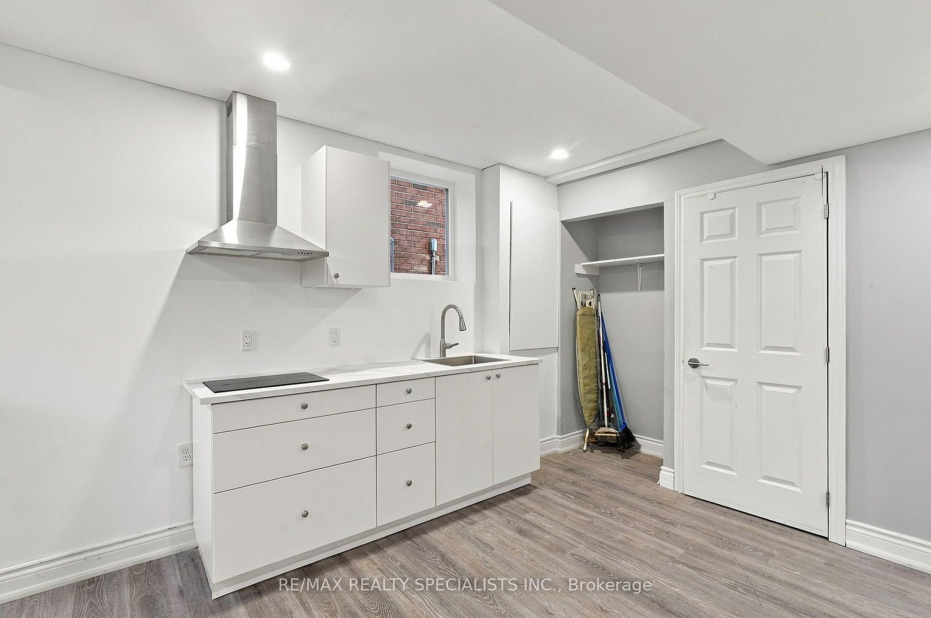 Photo 4 of Unit bsmt, 1011 Mccuaig Drive, Milton, Clarke — HOMEH