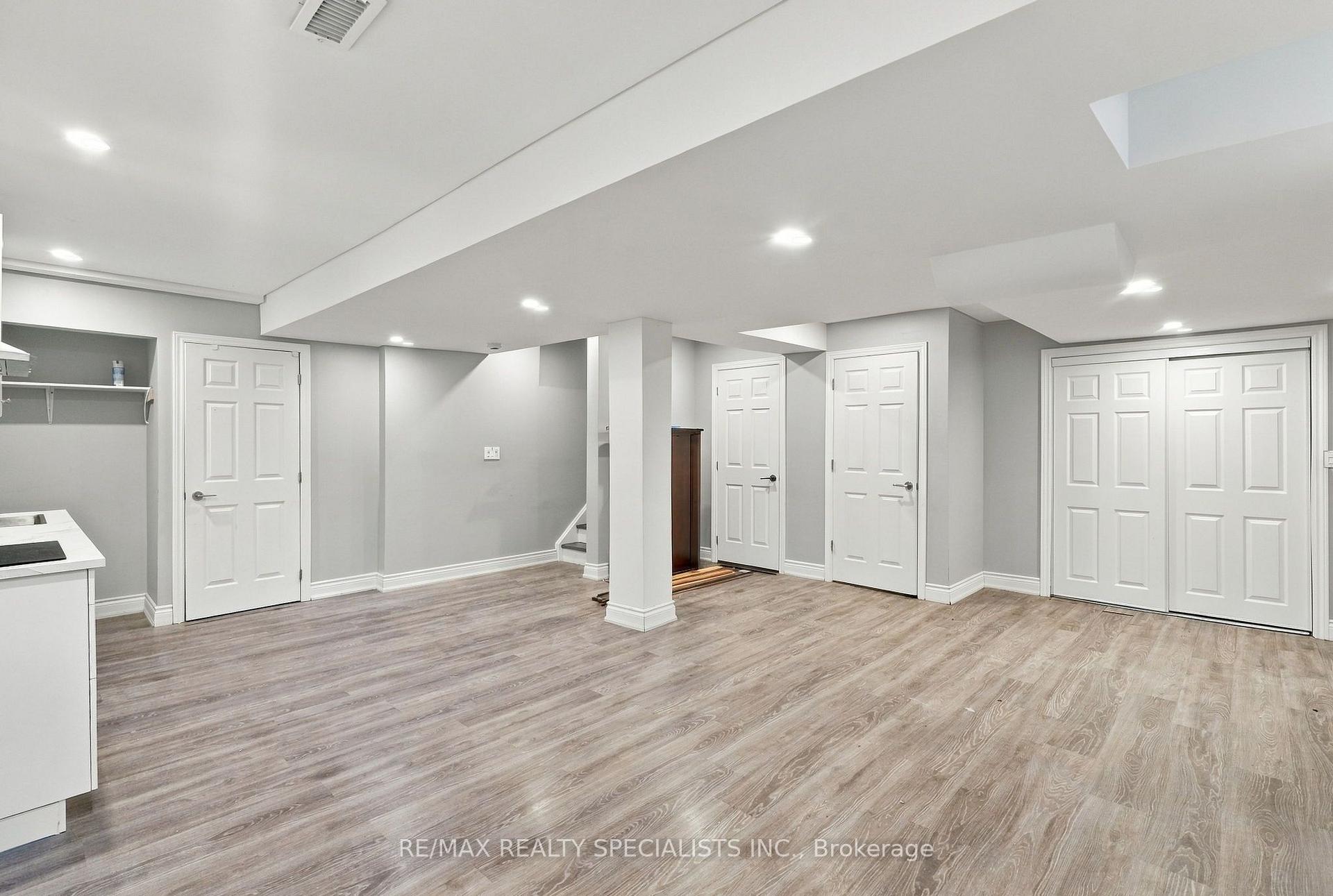 Photo 6 of Unit bsmt, 1011 Mccuaig Drive, Milton, Clarke — HOMEH