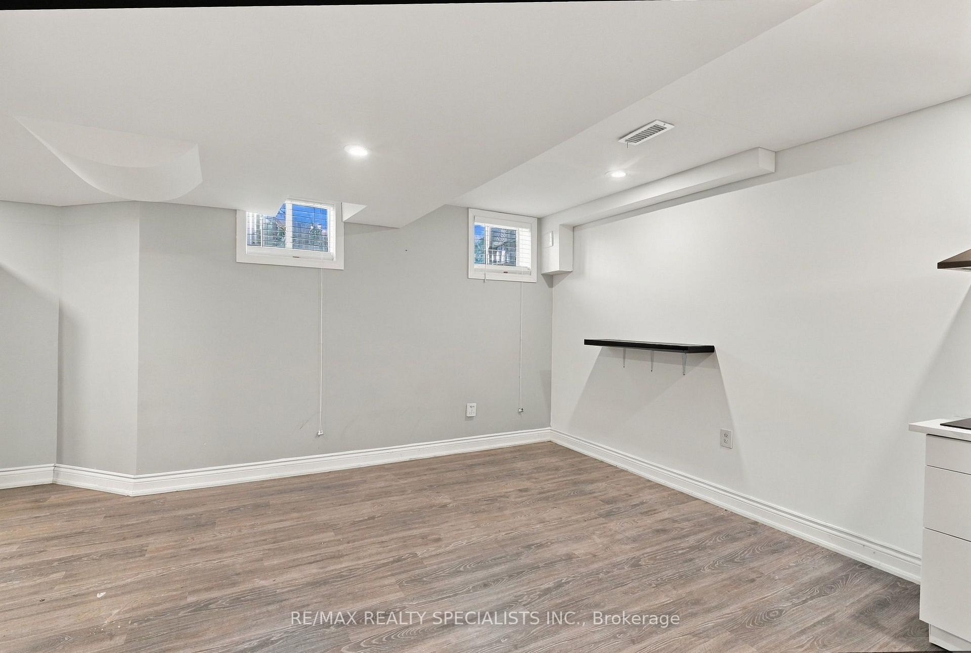Photo 9 of Unit bsmt, 1011 Mccuaig Drive, Milton, Clarke — HOMEH