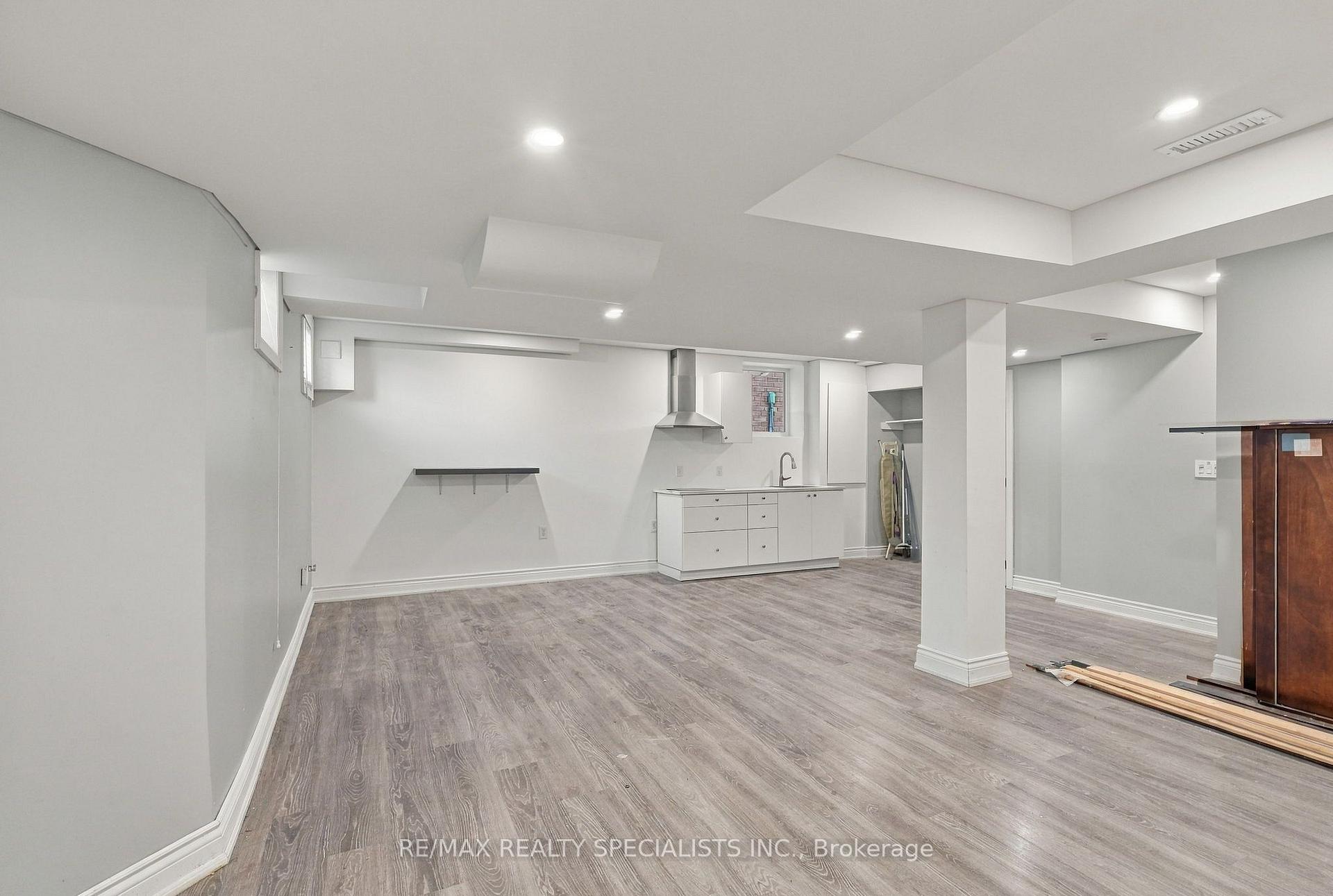 Photo 8 of Unit bsmt, 1011 Mccuaig Drive, Milton, Clarke — HOMEH