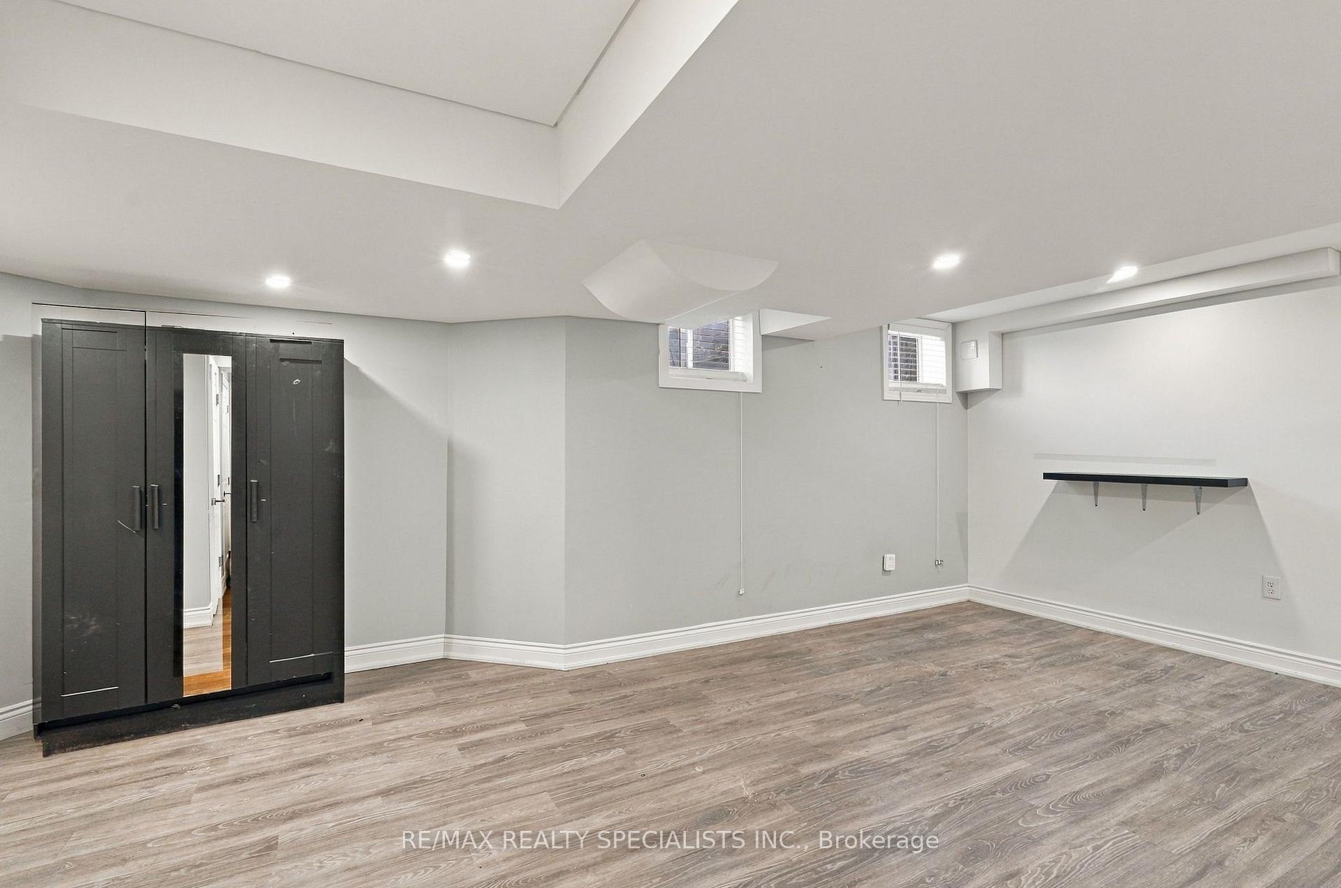 Photo 12 of Unit bsmt, 1011 Mccuaig Drive, Milton, Clarke — HOMEH