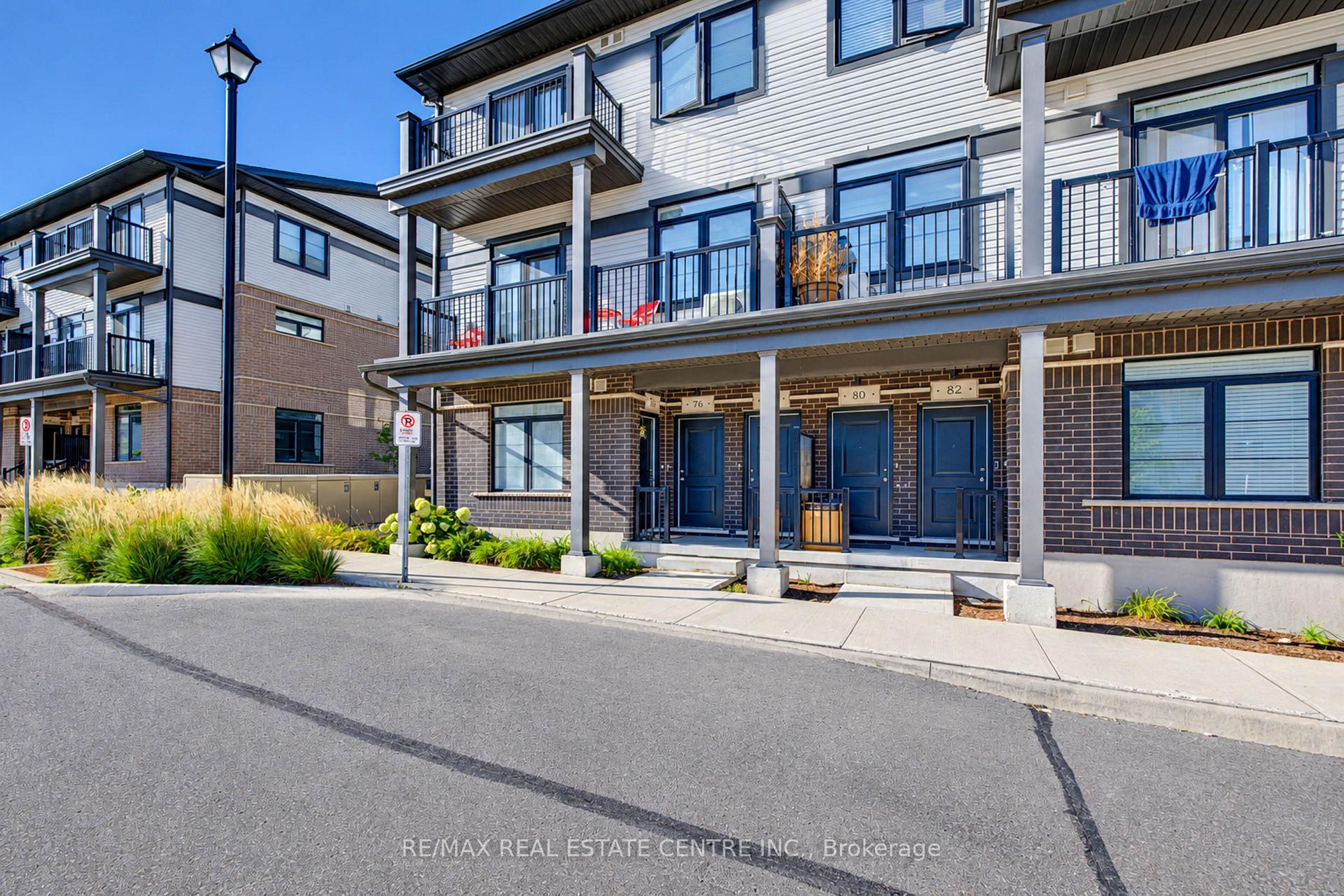 Photo 3 of Unit 37, 74 Wheat Lane, Kitchener, Huron Park — HOMEH