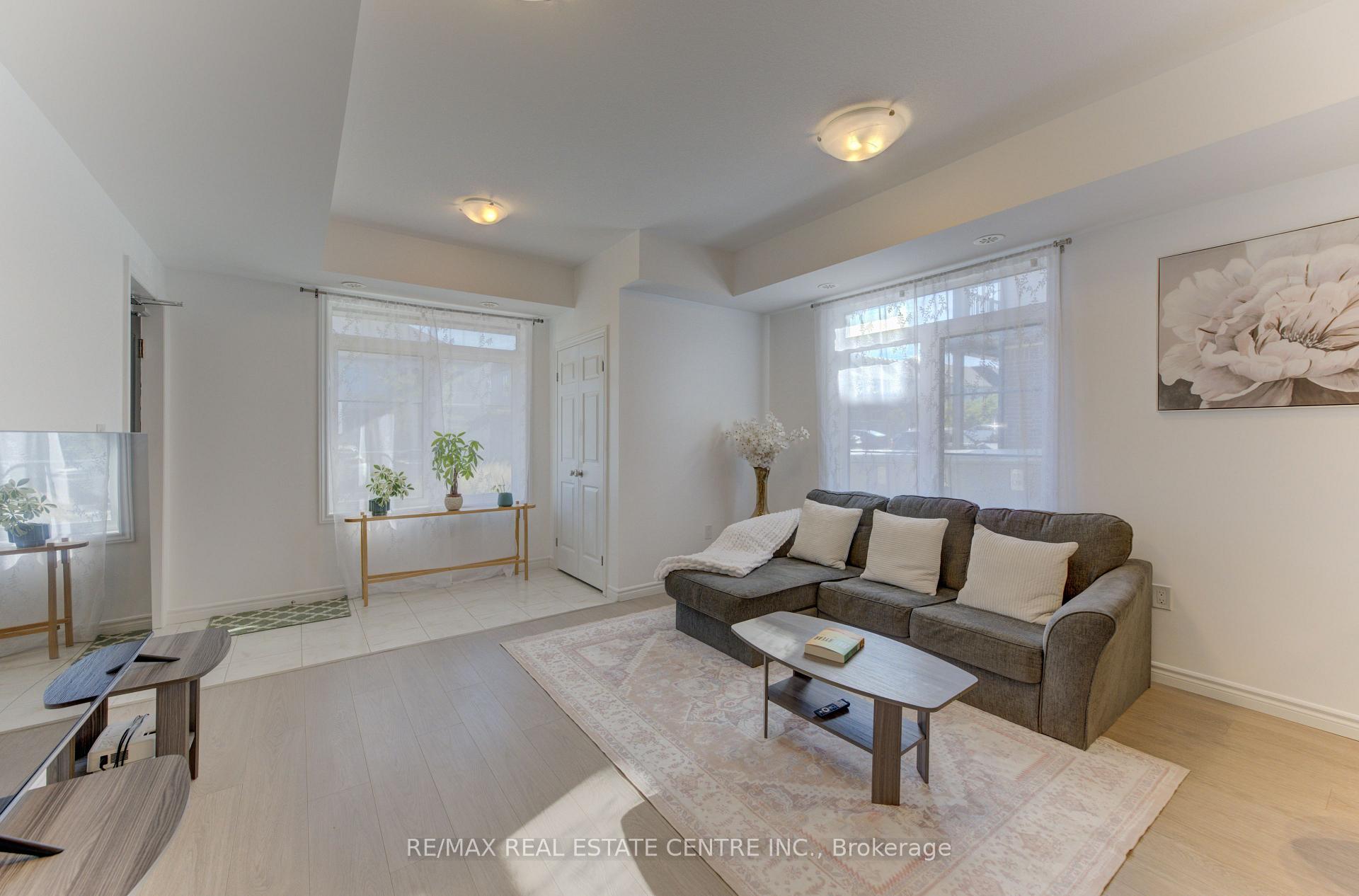 Photo 12 of Unit 37, 74 Wheat Lane, Kitchener, Huron Park — HOMEH