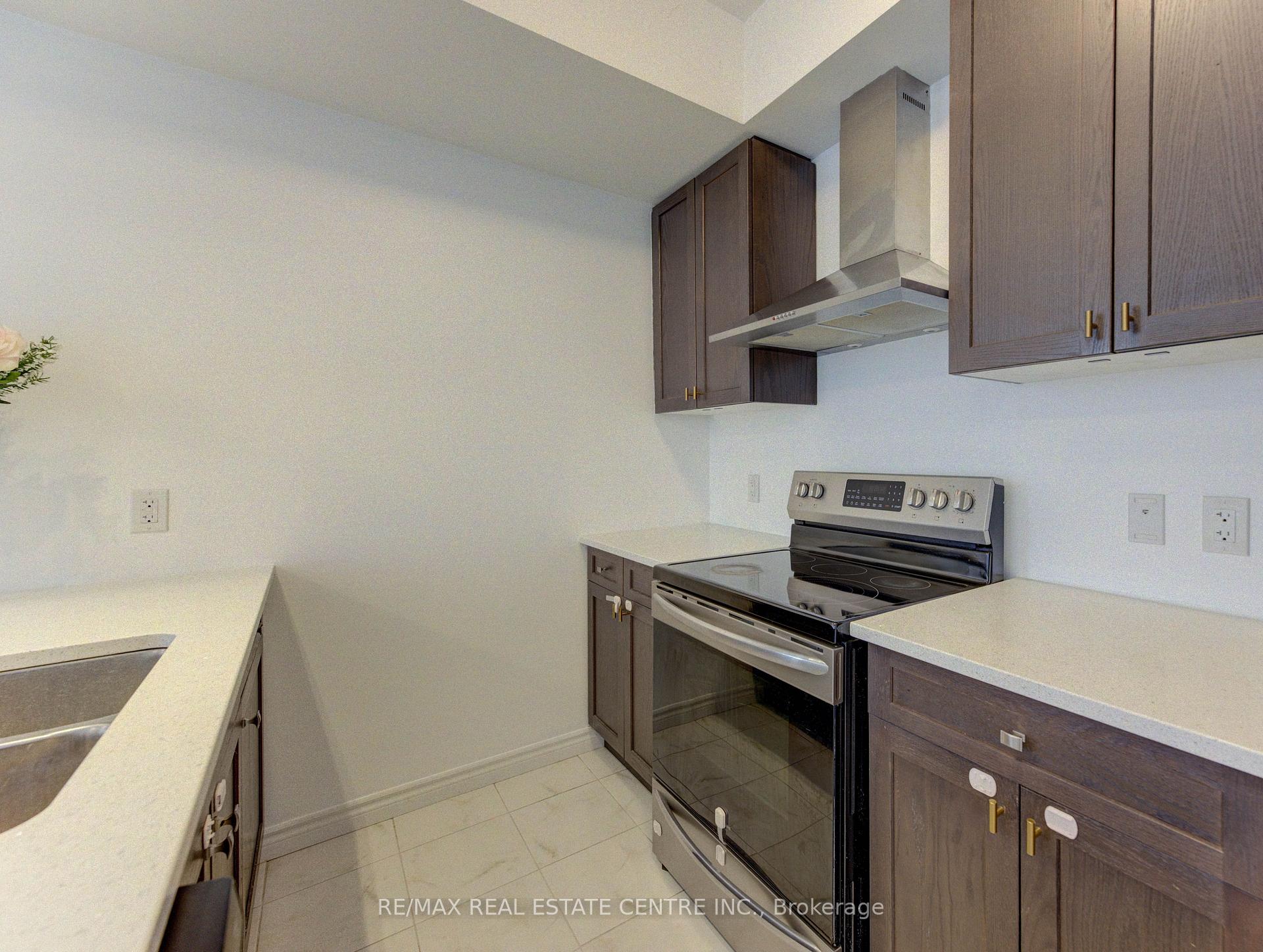 Photo 22 of Unit 37, 74 Wheat Lane, Kitchener, Huron Park — HOMEH