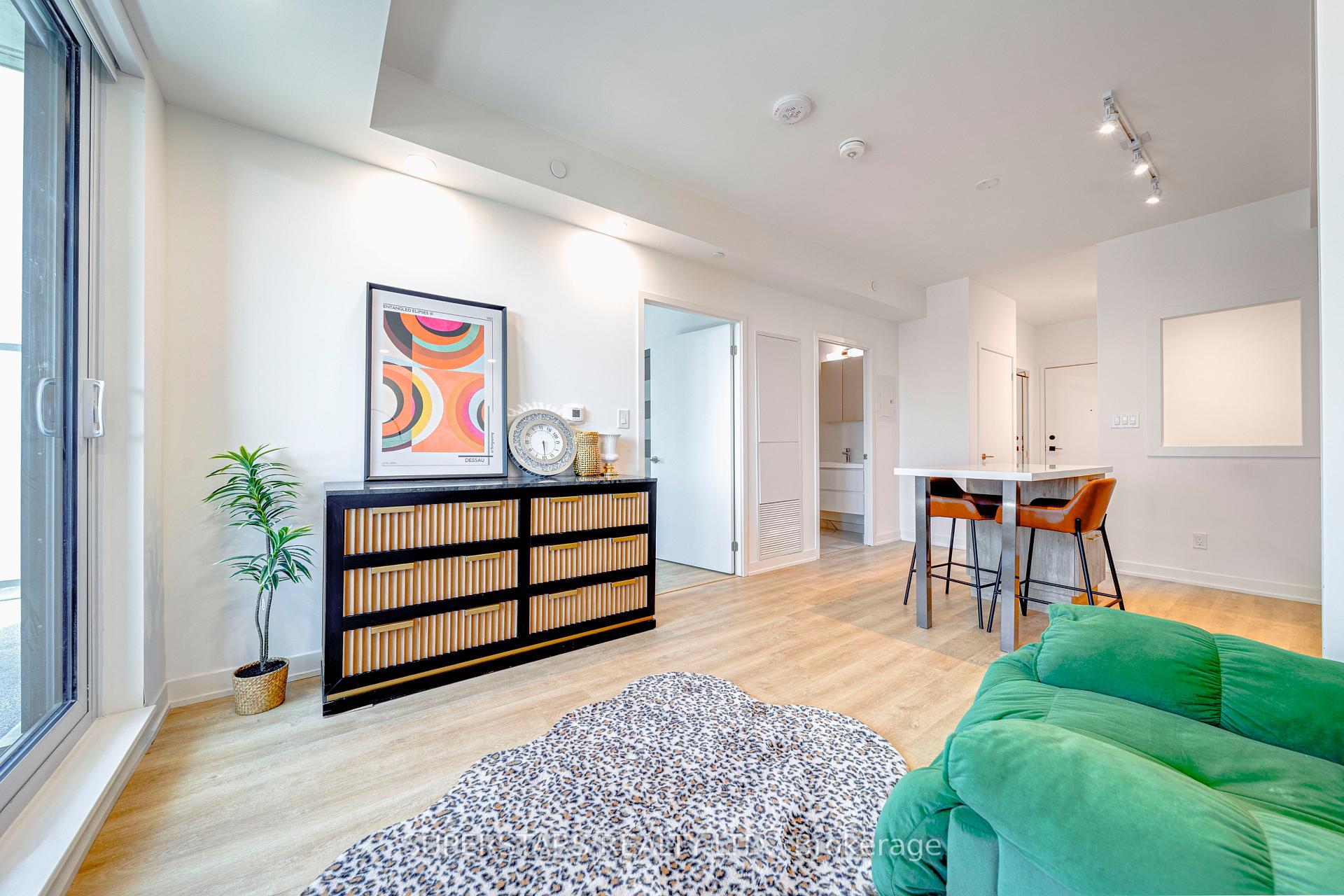 Photo 8 of Unit 1502, 292 Verdale Crossing, Markham, Unionville — HOMEH