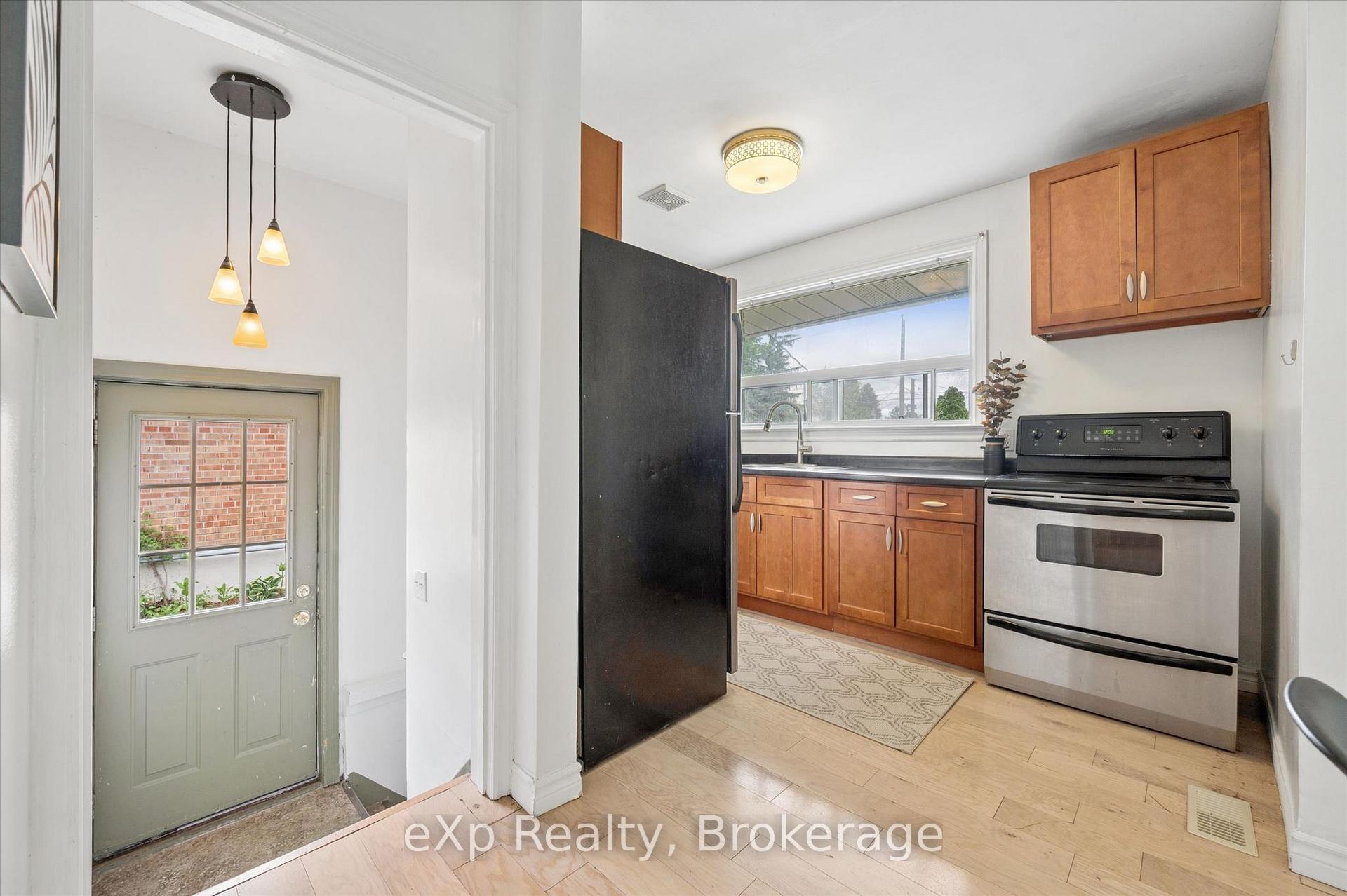 Photo 11 of 79 Dumbarton Street, Guelph, Riverside Park — HOMEH