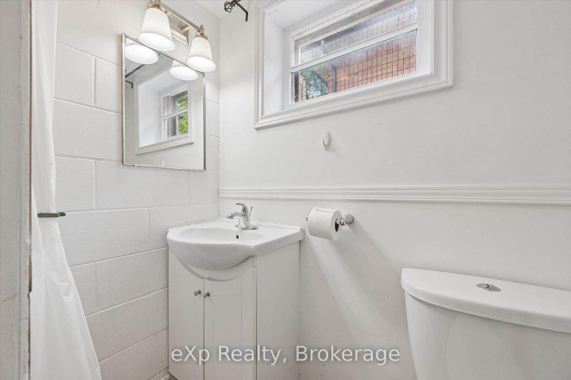 Photo 33 of 79 Dumbarton Street, Guelph, Riverside Park — HOMEH