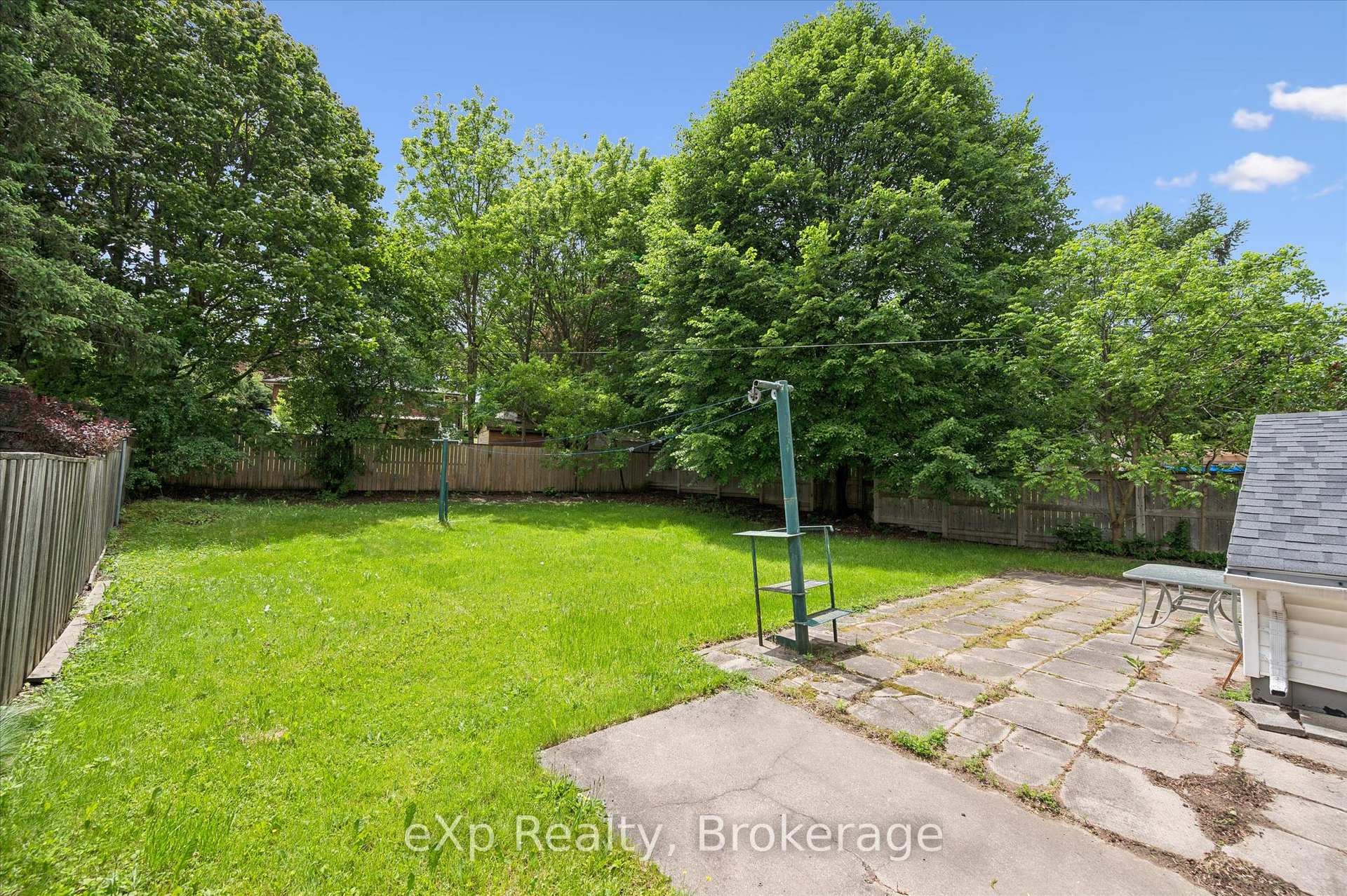 Photo 39 of 79 Dumbarton Street, Guelph, Riverside Park — HOMEH