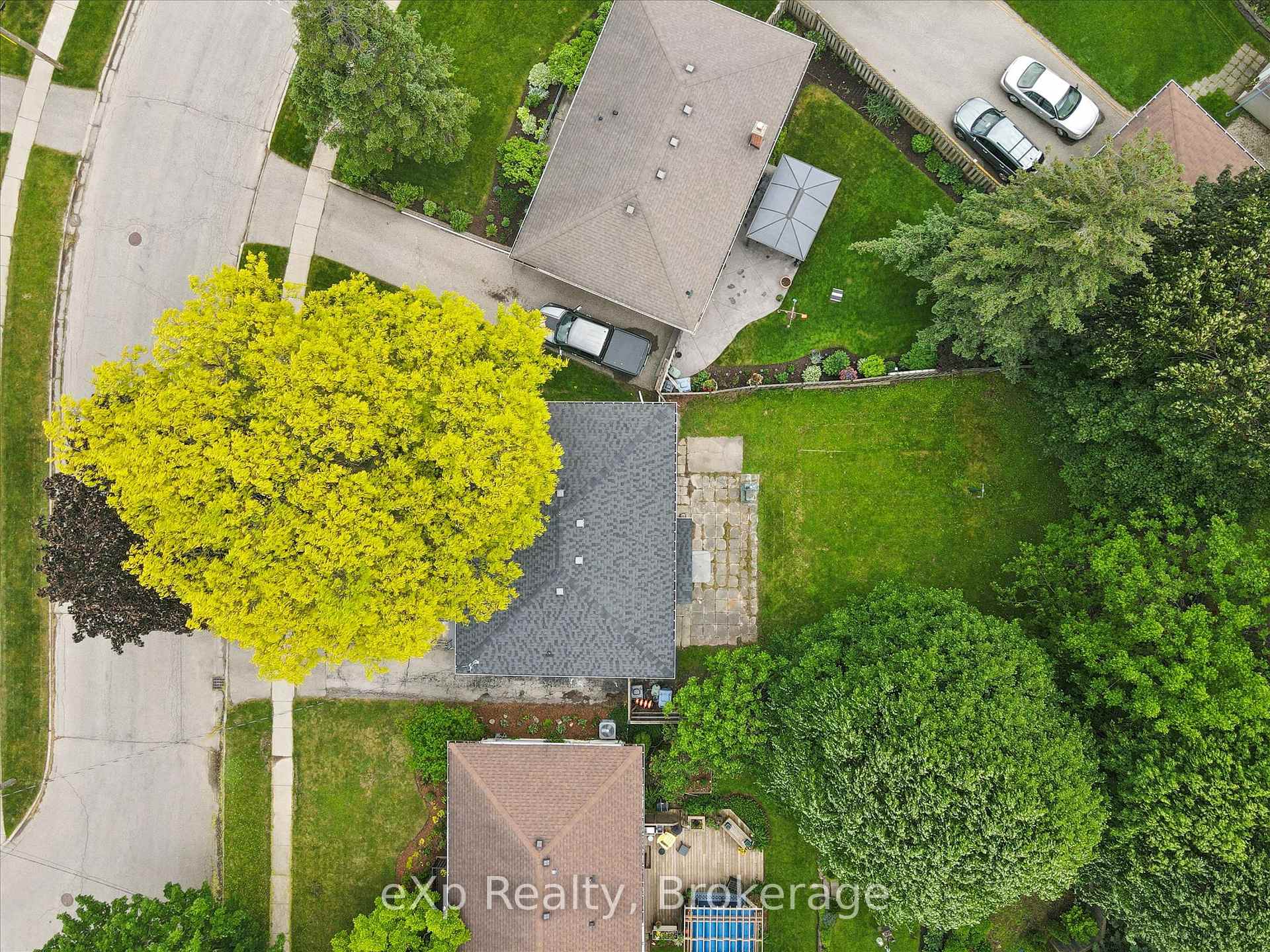 Photo 40 of 79 Dumbarton Street, Guelph, Riverside Park — HOMEH