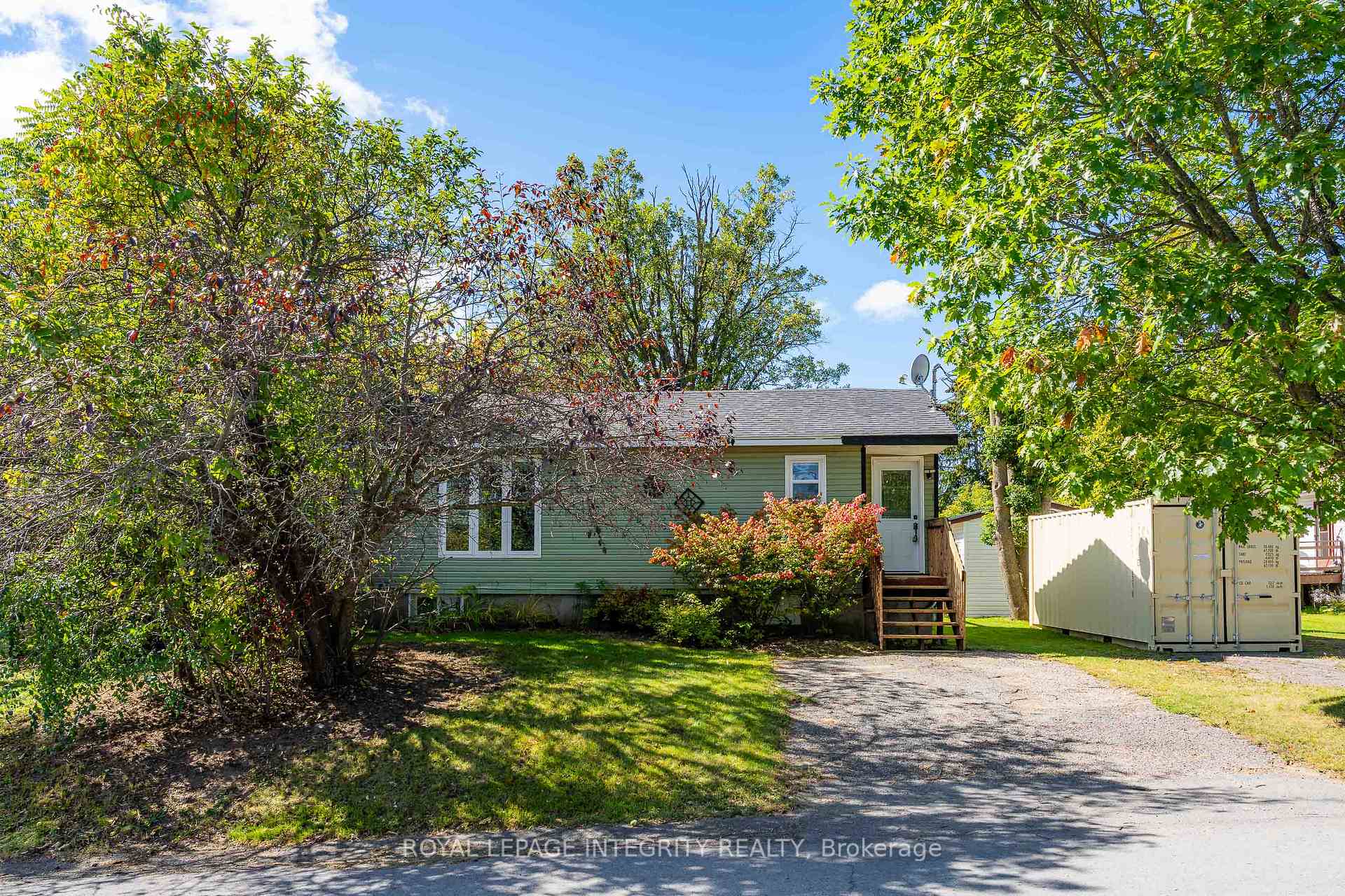 Photo 2 of 32 Phillips Street, McNab/Braeside, Mcnab/Braeside Twps — HOMEH