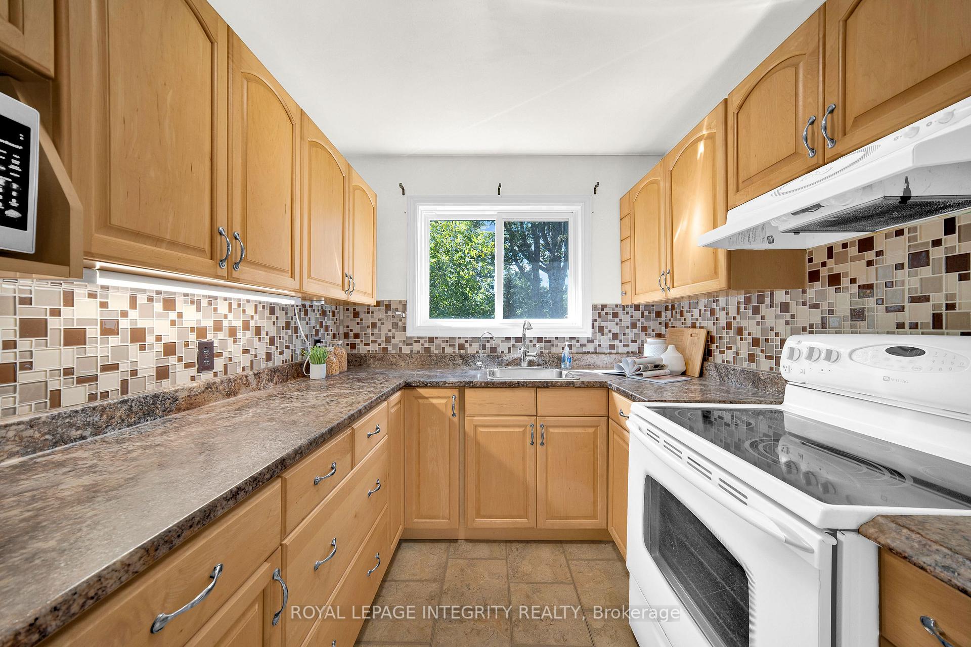 Photo 17 of 32 Phillips Street, McNab/Braeside, Mcnab/Braeside Twps — HOMEH