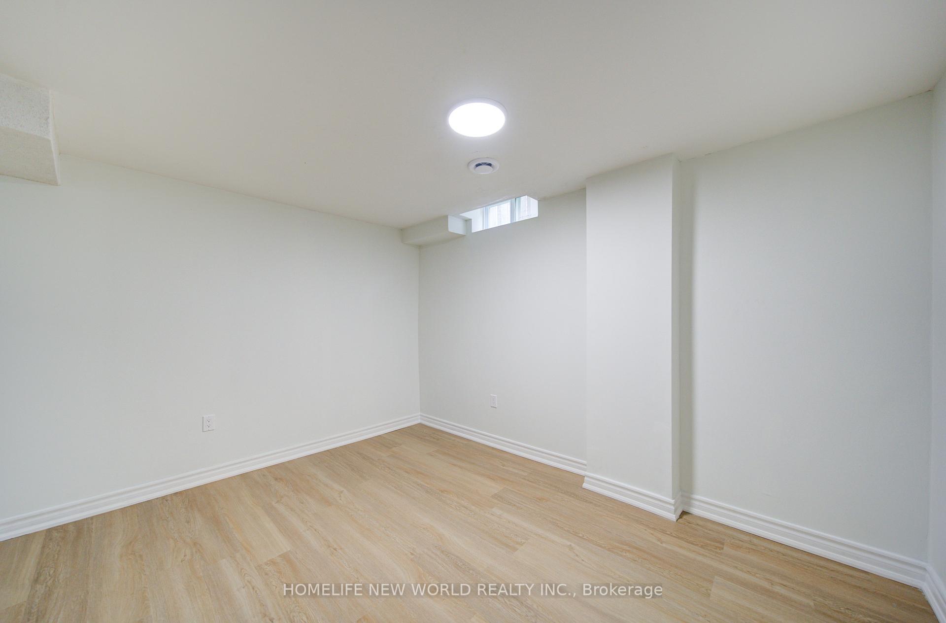 Photo 5 of Unit Basement, 133 Stather Crescent, Markham, Milliken Mills East — HOMEH