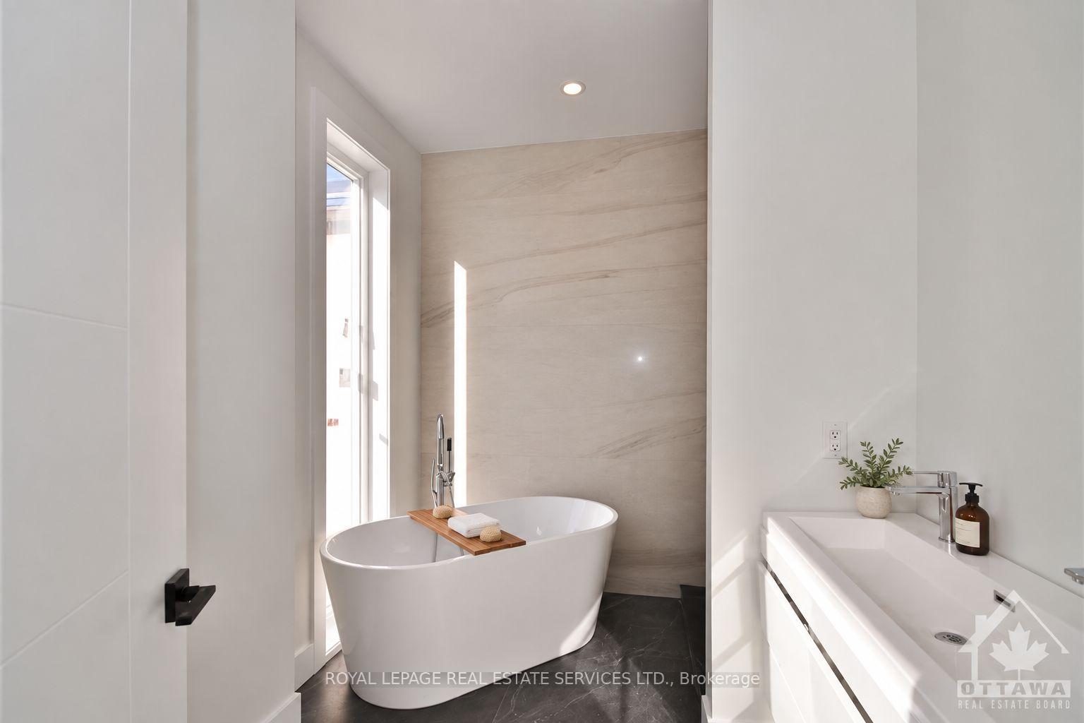 Photo 10 of 4B Huron Avenue N, Ottawa, Ottawa West — HOMEH