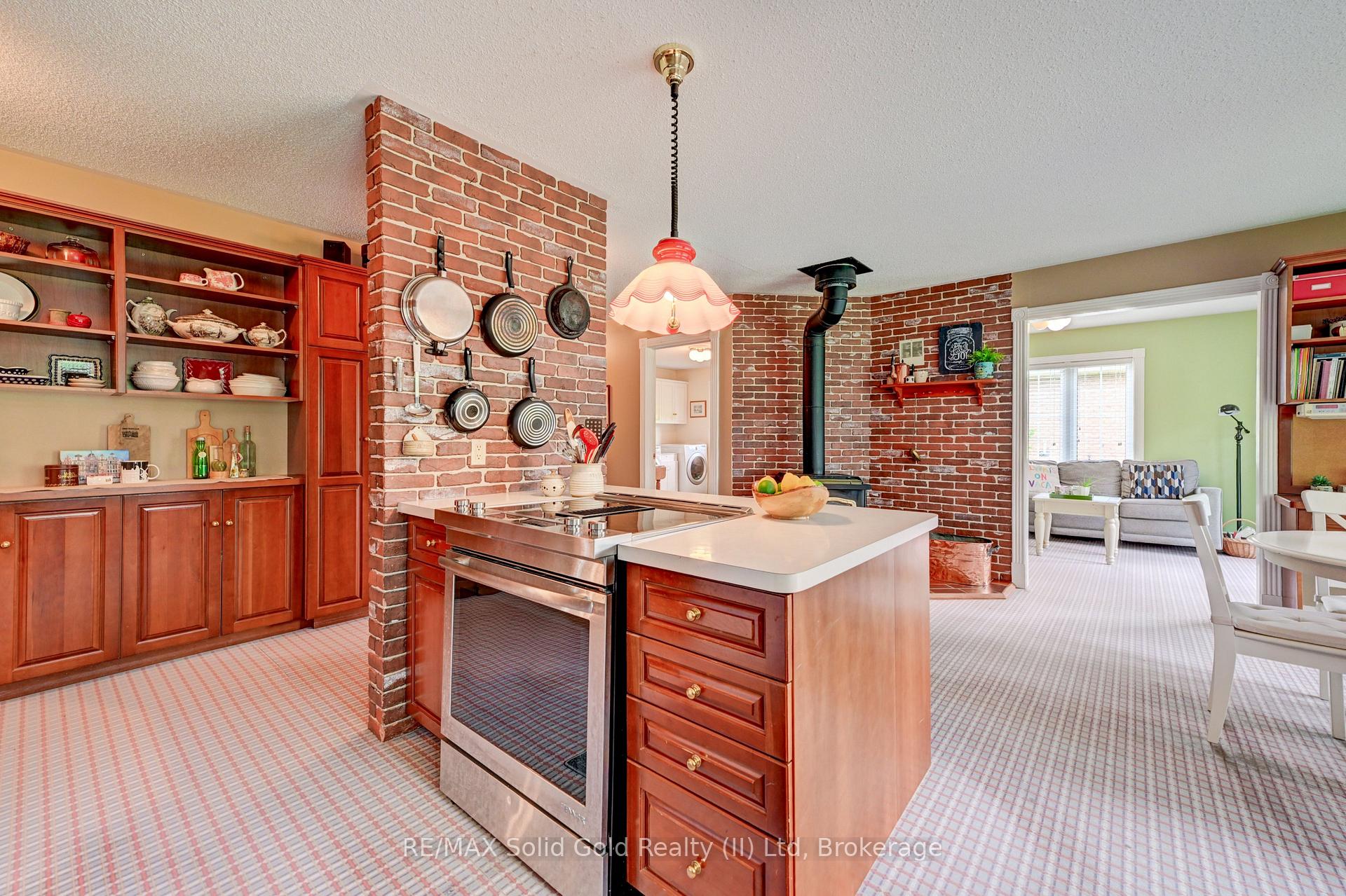 Photo 17 of 11 Lorraine Drive, Woolwich — HOMEH
