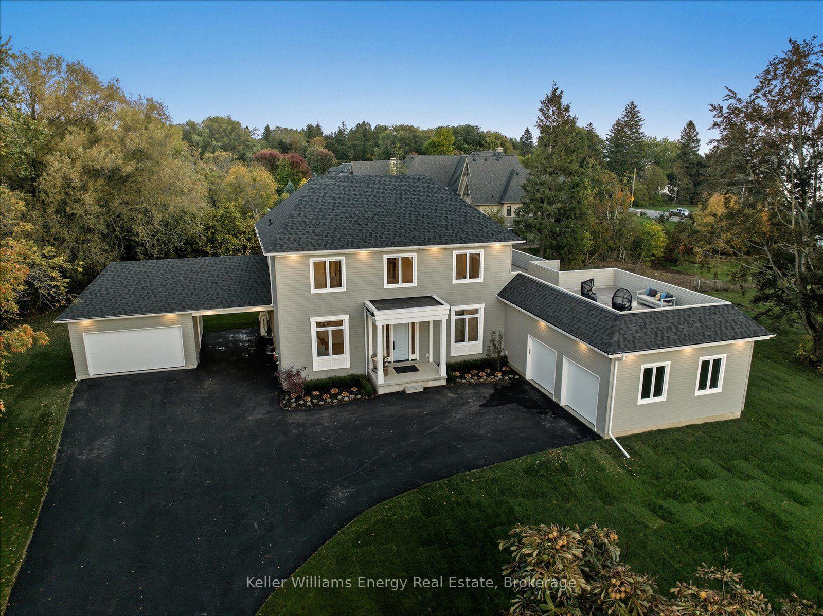 Photo of 631 Mill Street S
