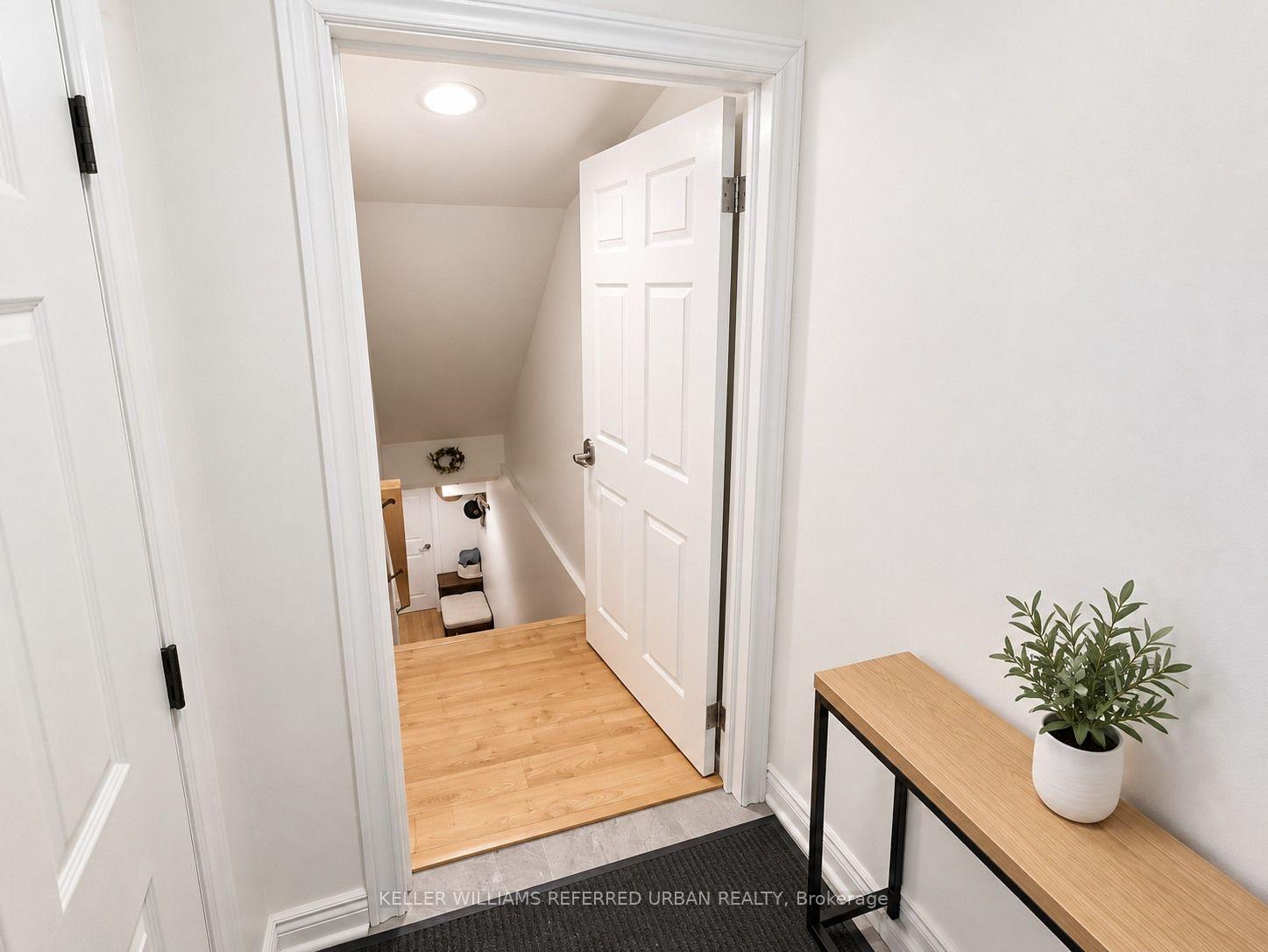 Photo 5 of Unit L.L., 104 Rankin Crescent, Toronto, Dovercourt-Wallace Emerson-Junction — HOMEH