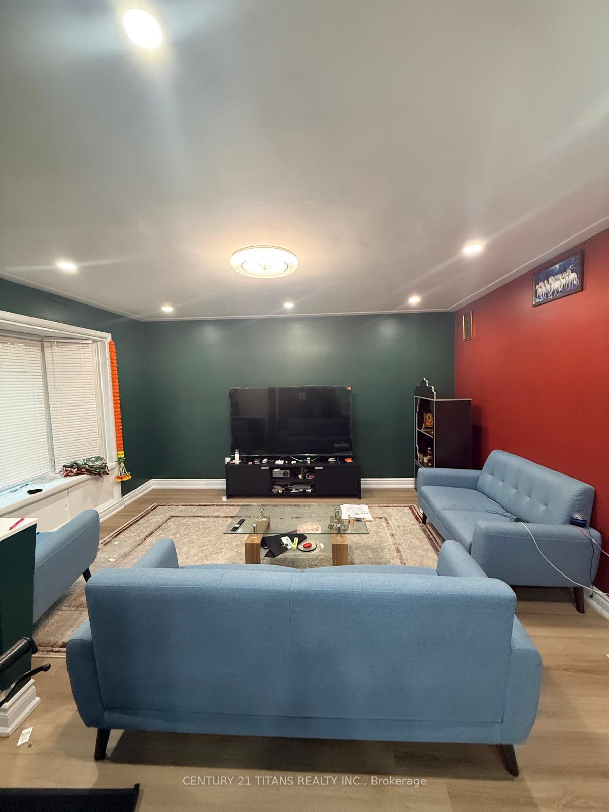 Photo 2 of 51 Admiral Road, Ajax, South East — HOMEH