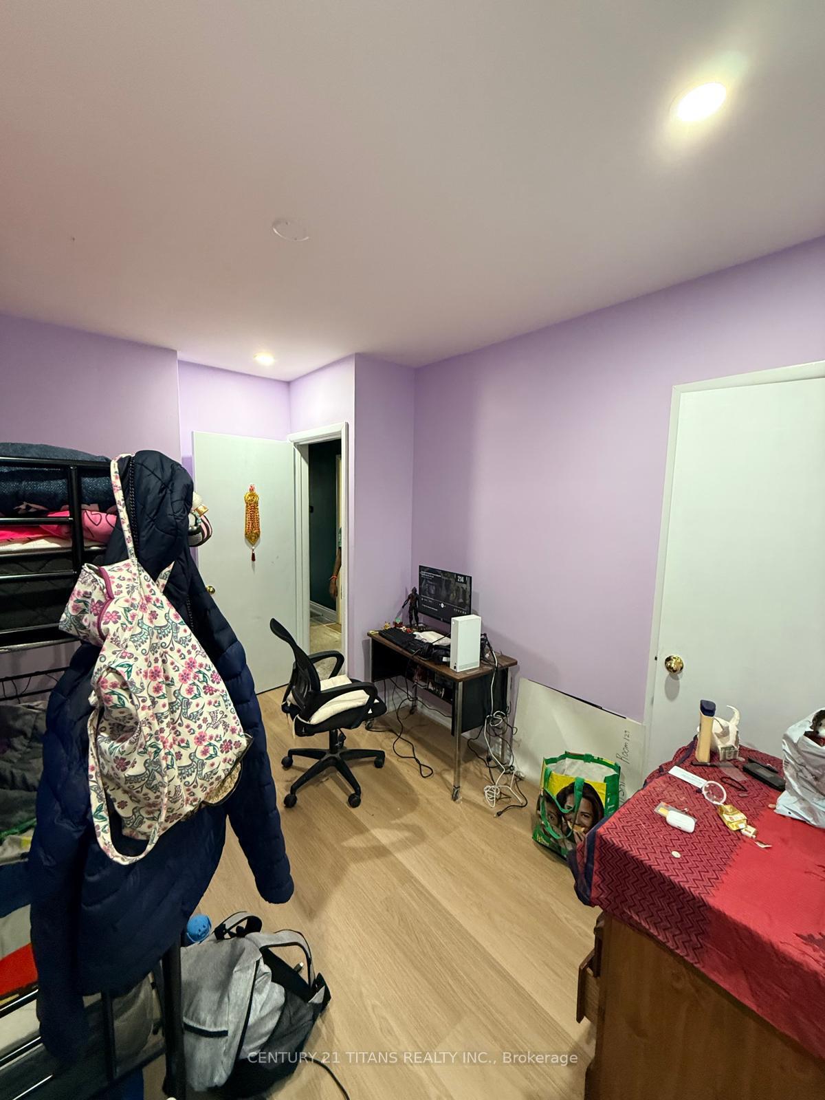 Photo 12 of 51 Admiral Road, Ajax, South East — HOMEH