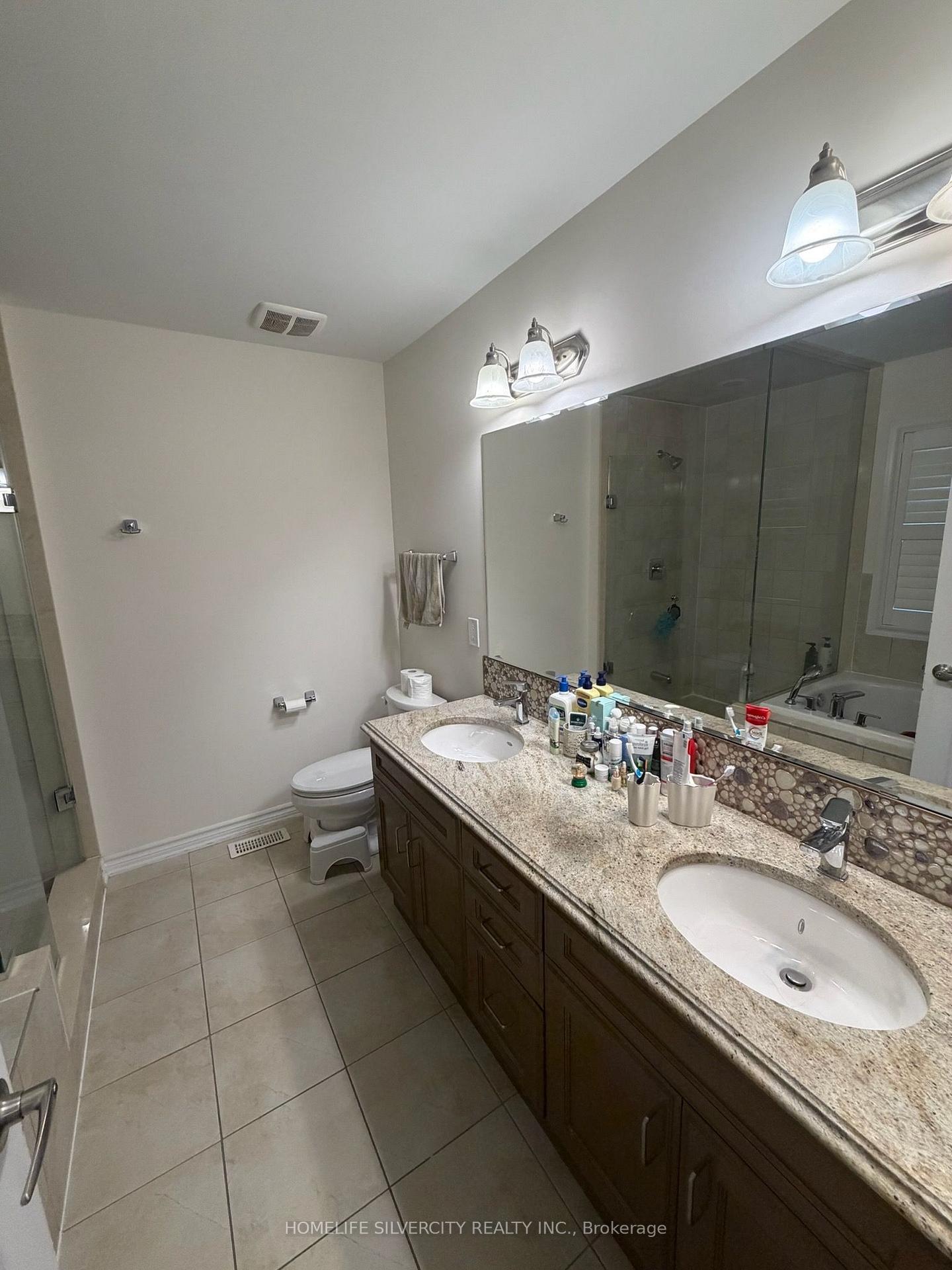 Photo 19 of 176 Robert Parkinson Drive, Brampton, Northwest Brampton — HOMEH