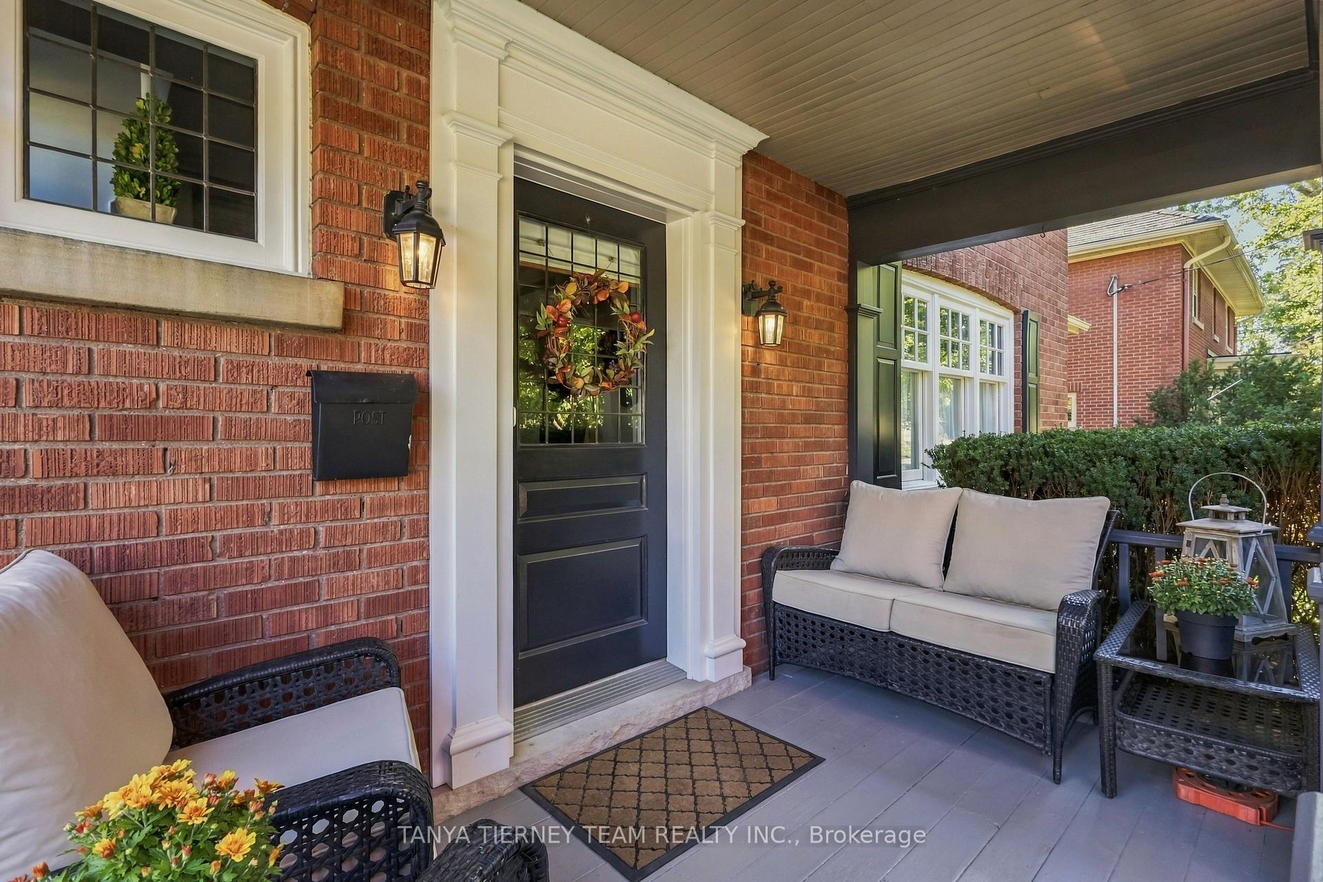 Photo 6 of 511 Centre Street S, Whitby, Downtown Whitby — HOMEH