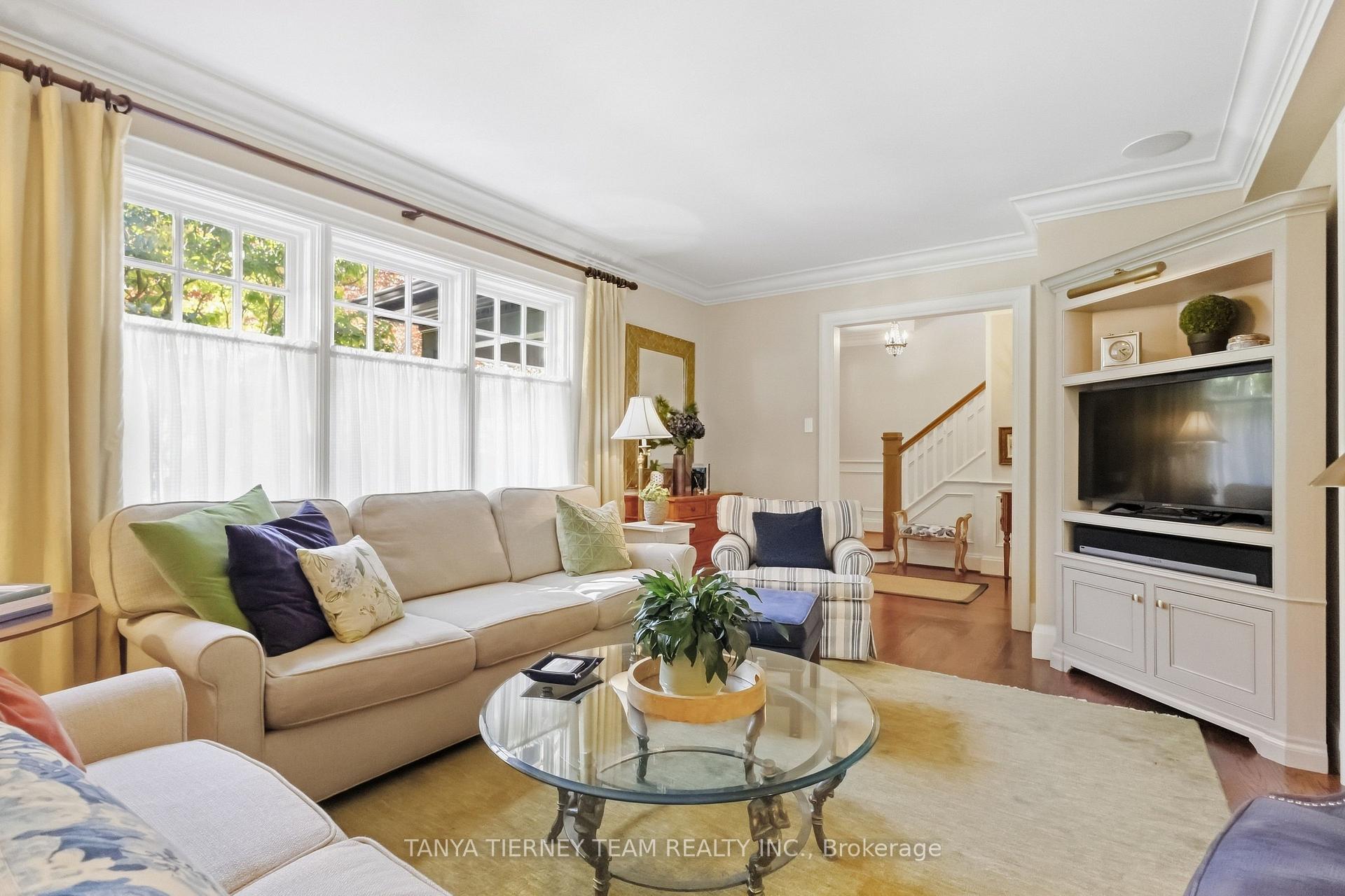 Photo 11 of 511 Centre Street S, Whitby, Downtown Whitby — HOMEH