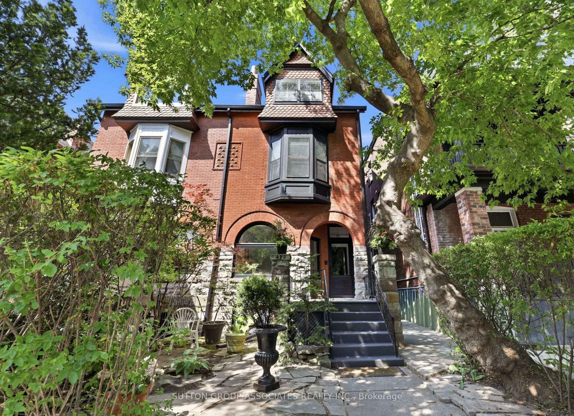 Photo of 492 Euclid Avenue