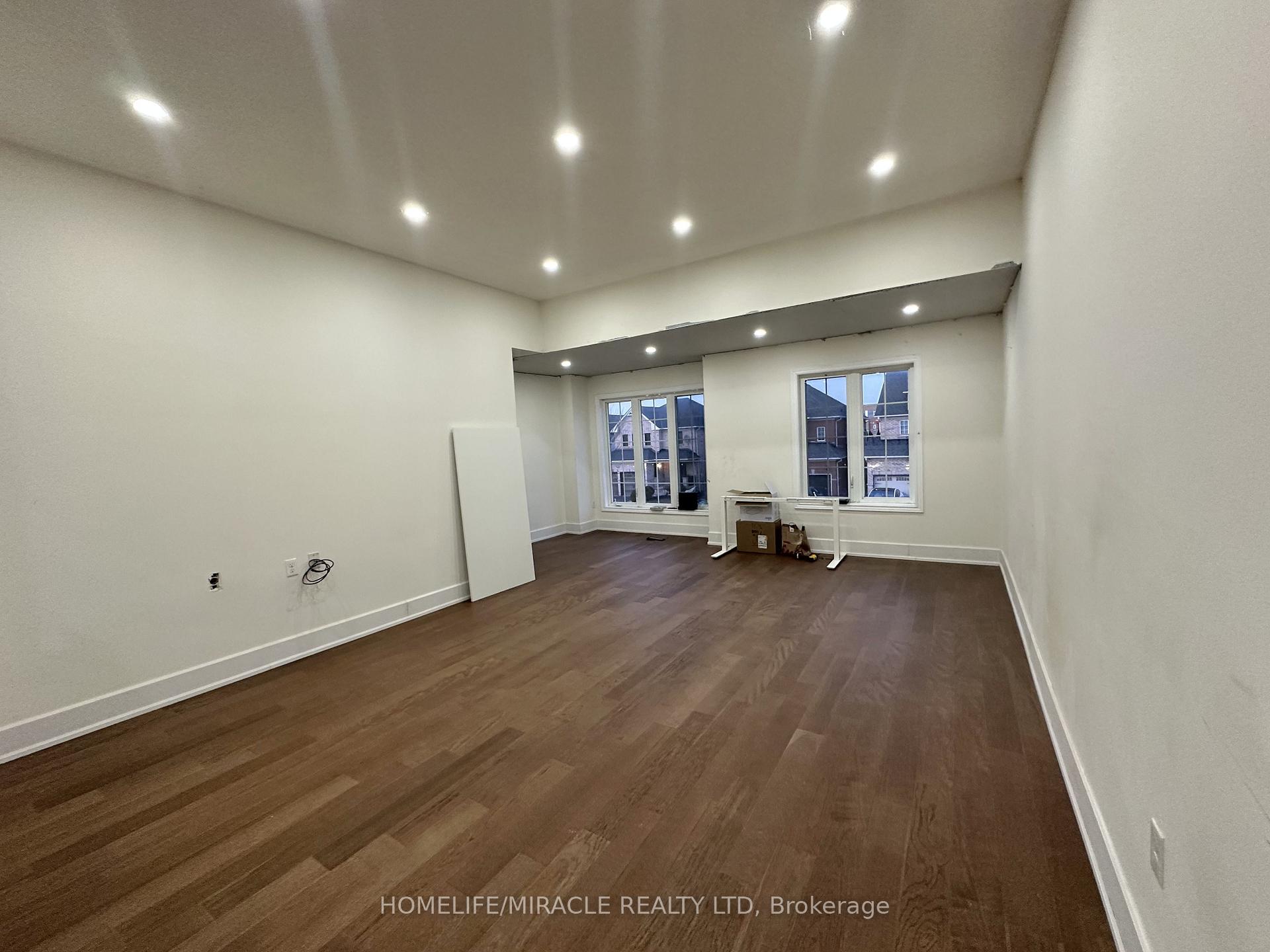 Photo 9 of Unit Main, 56 Baycliffe Drive, Whitby, Williamsburg — HOMEH