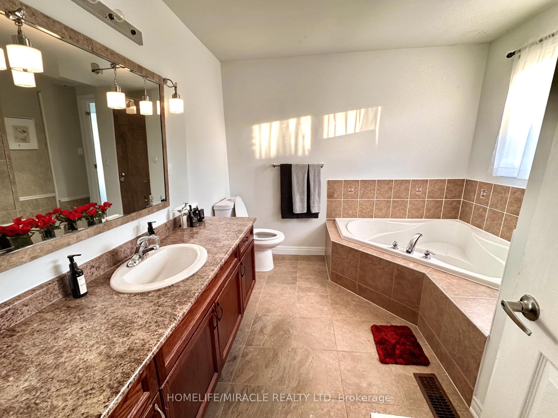 Photo 13 of Unit Main, 56 Baycliffe Drive, Whitby, Williamsburg — HOMEH