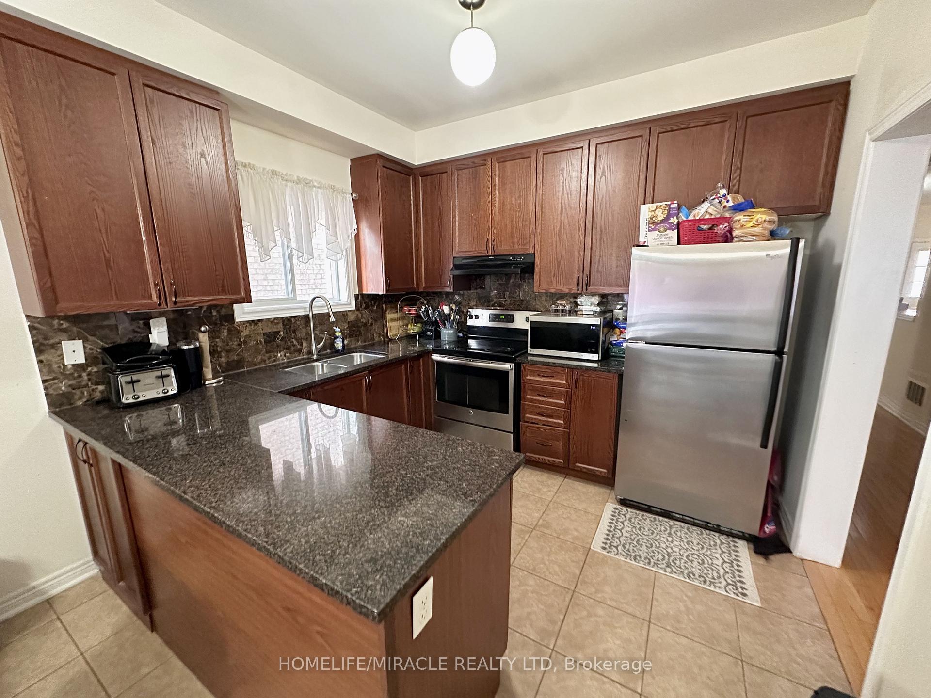 Photo 15 of Unit Main, 56 Baycliffe Drive, Whitby, Williamsburg — HOMEH