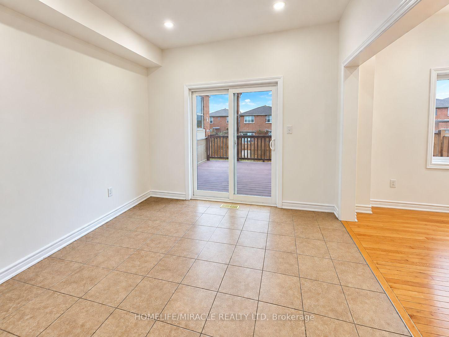 Photo 10 of Unit Main, 56 Baycliffe Drive, Whitby, Williamsburg — HOMEH
