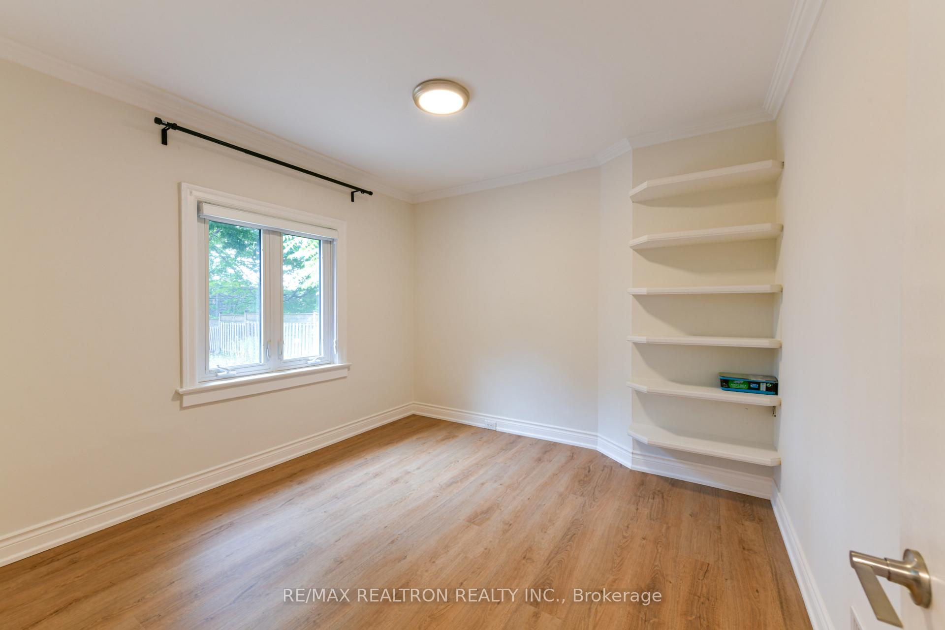 Photo 24 of 150 Upper Canada Drive, North York, St. Andrew-Windfields — HOMEH